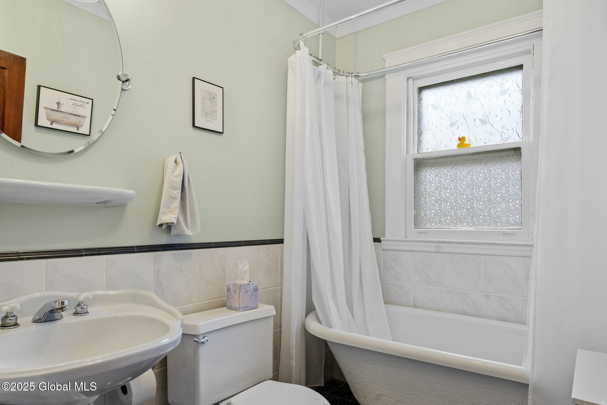 82 Adams Place, Delmar, New York image 24