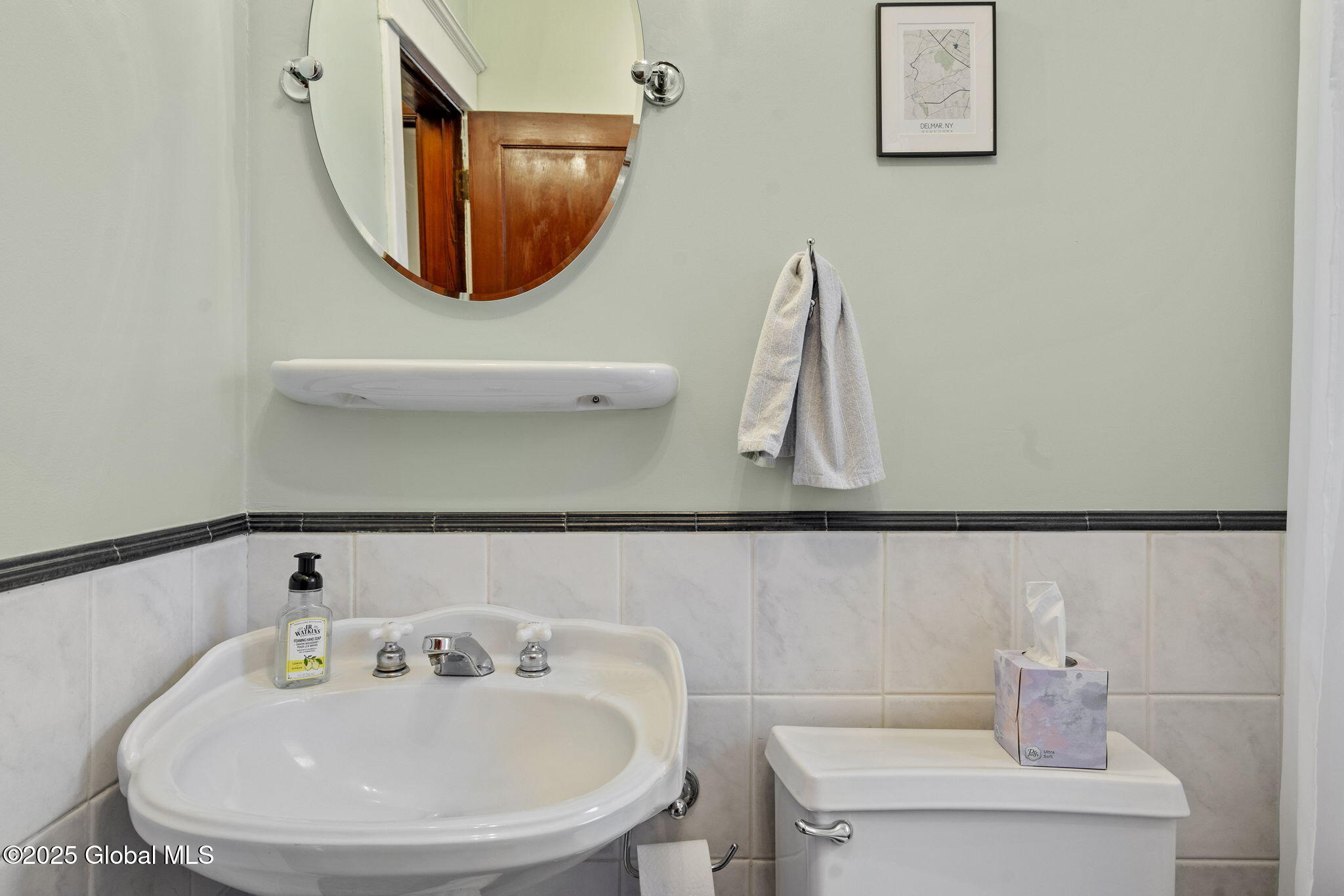 82 Adams Place, Delmar, New York image 25