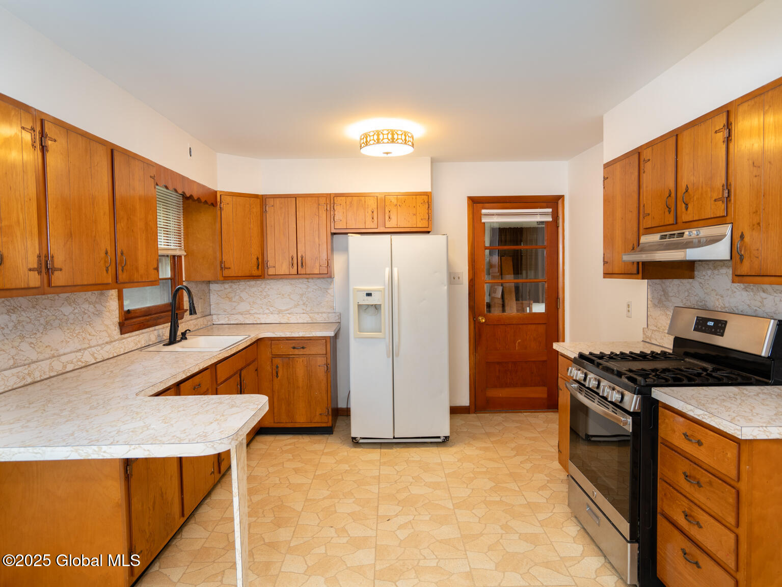 240 S Main Street, Mechanicville, New York image 6