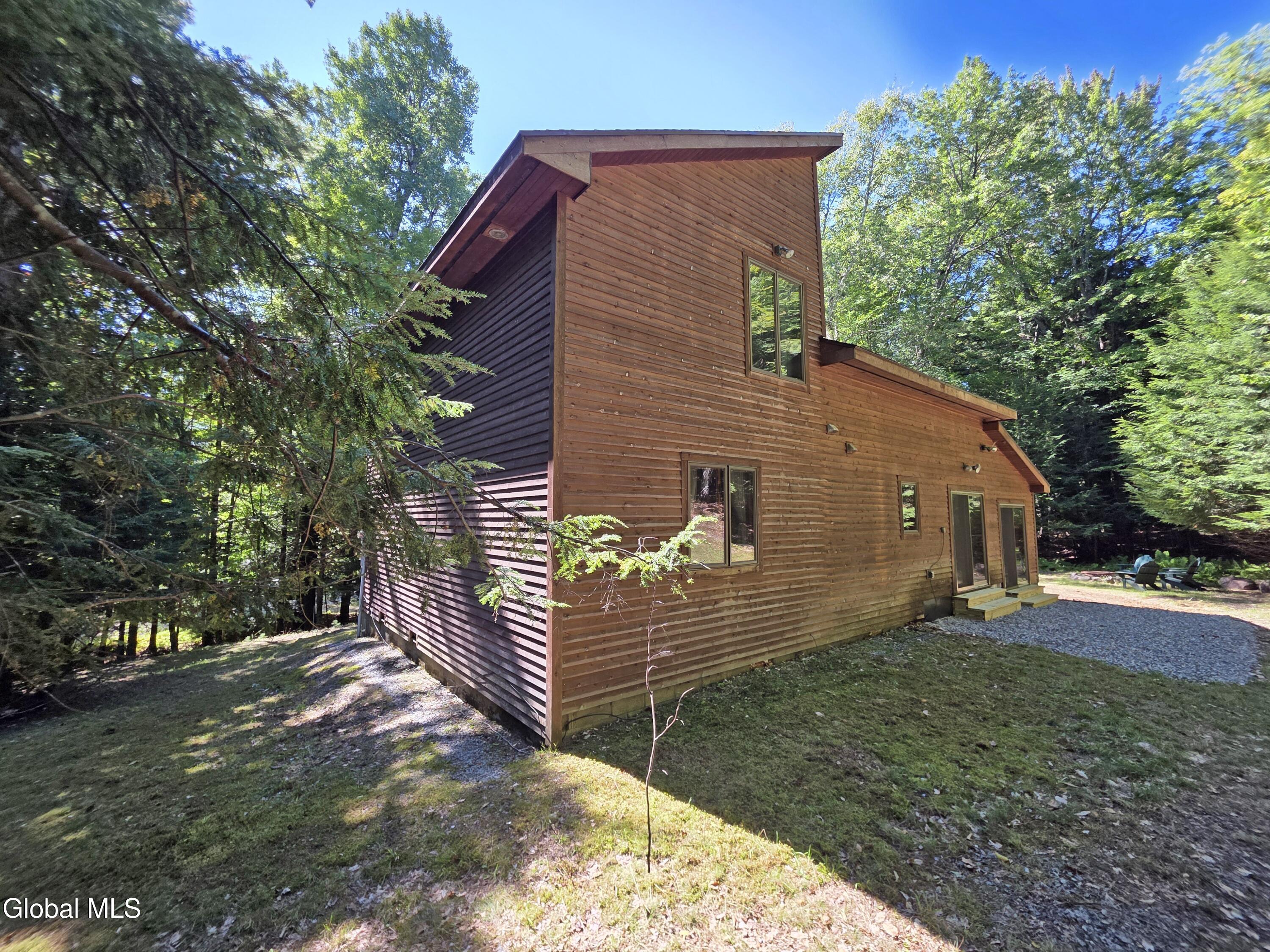 76 Iroquois Trail