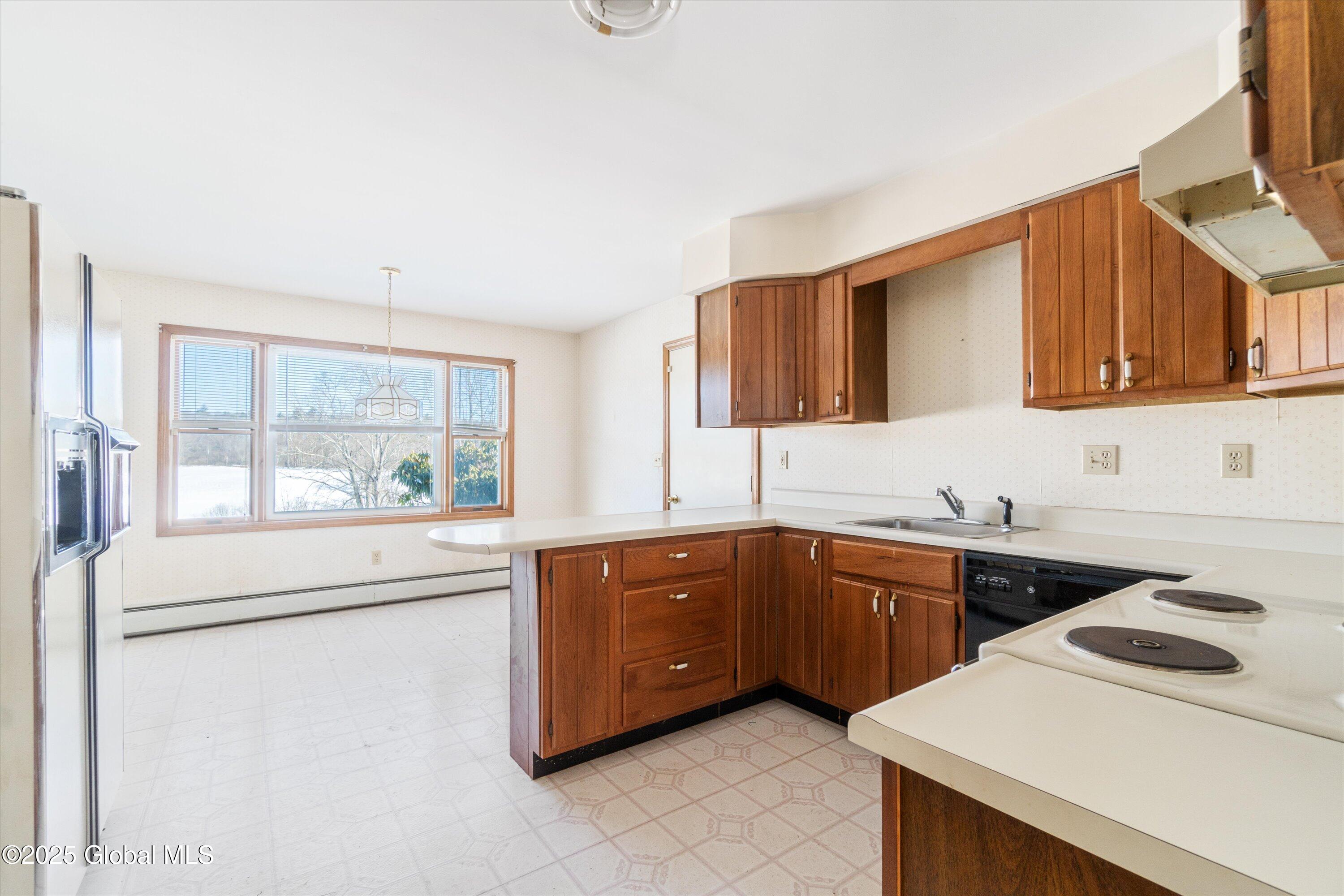25 Raven Way, Cossayuna, New York image 18