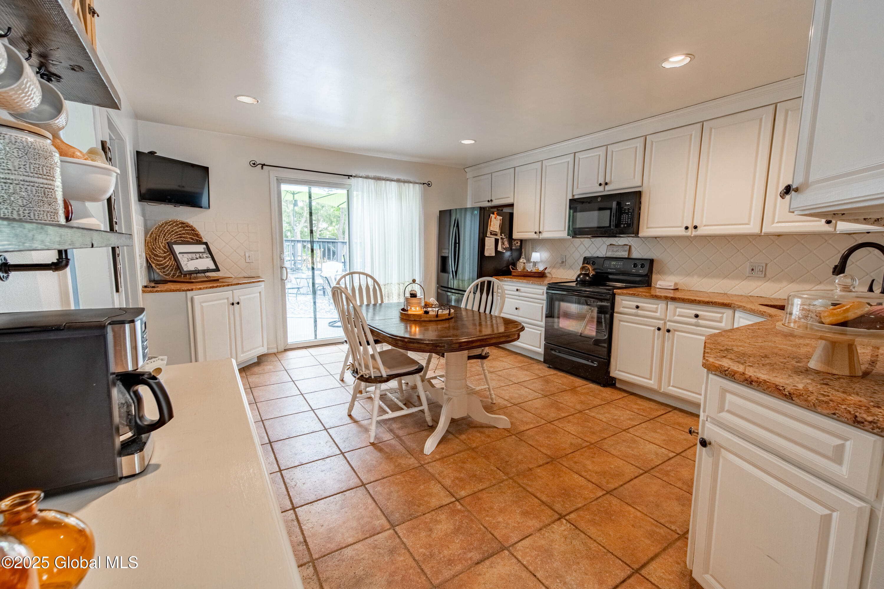 5 Colleen Drive, Loudonville, New York image 13
