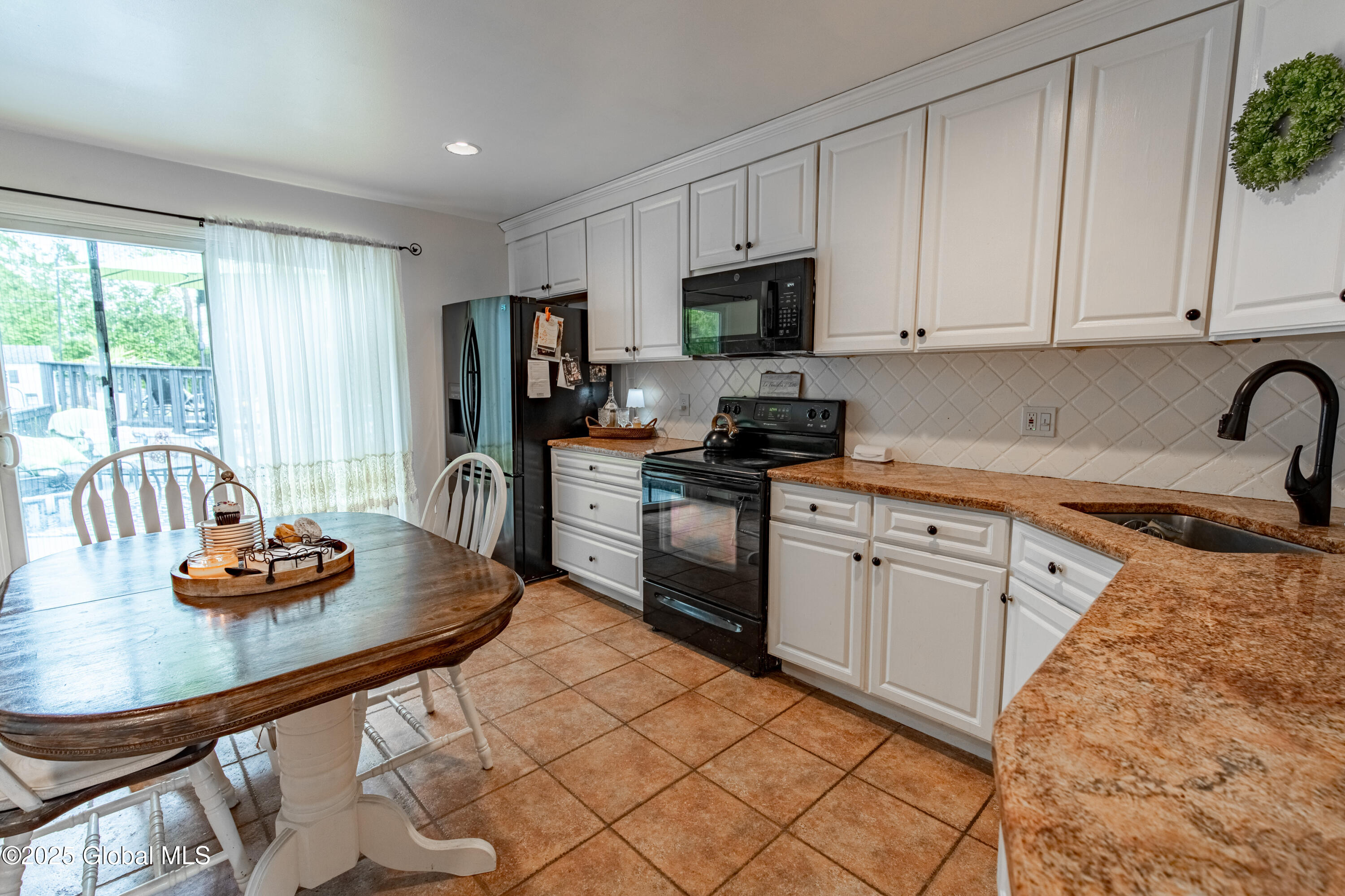 5 Colleen Drive, Loudonville, New York image 14