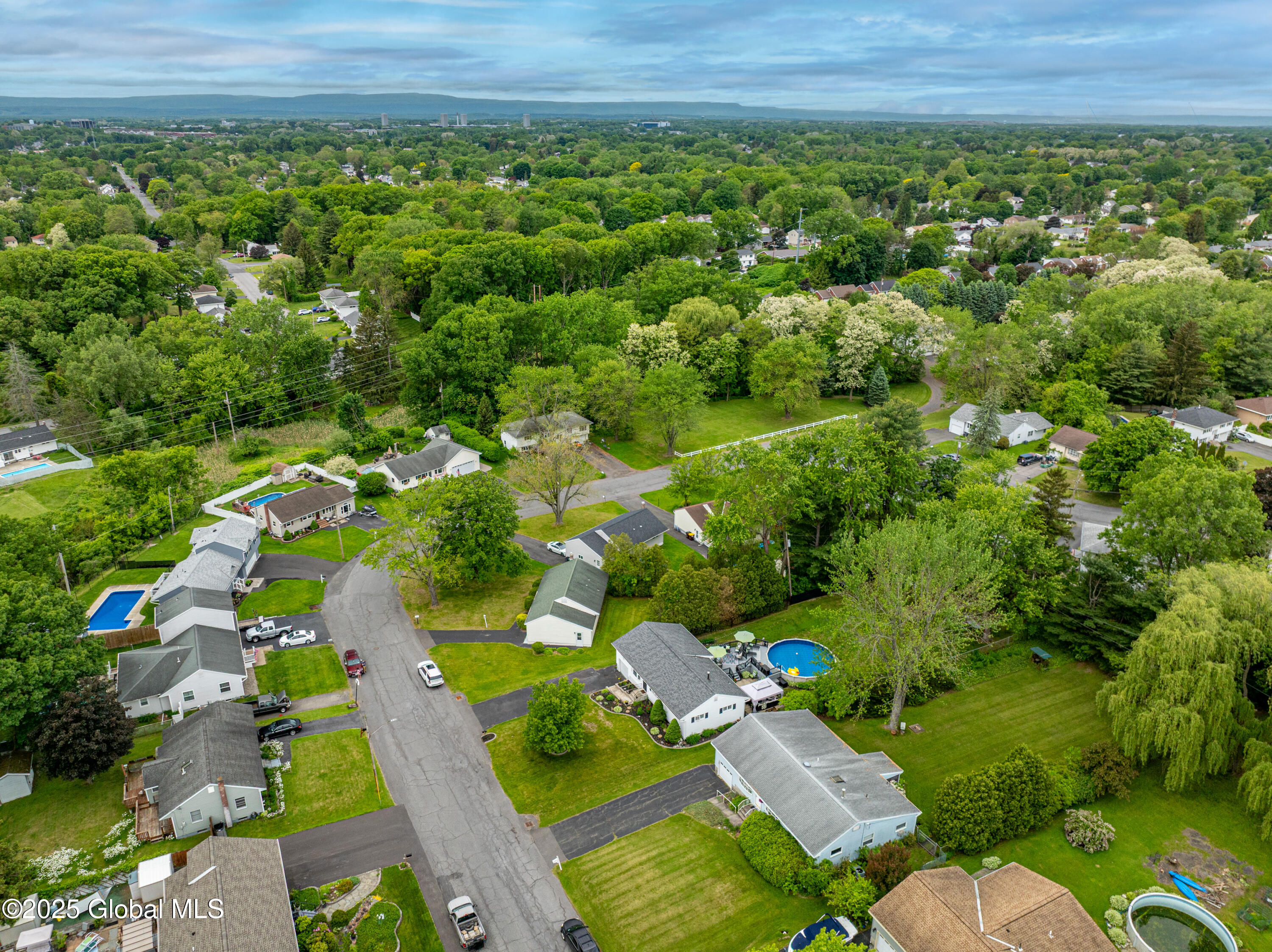 5 Colleen Drive, Loudonville, New York image 33