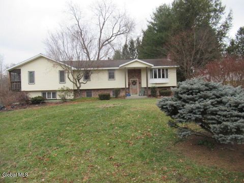 Photo of 17 Holland Lane, Castleton On Hudson, NY 12033 (MLS # 202616221)