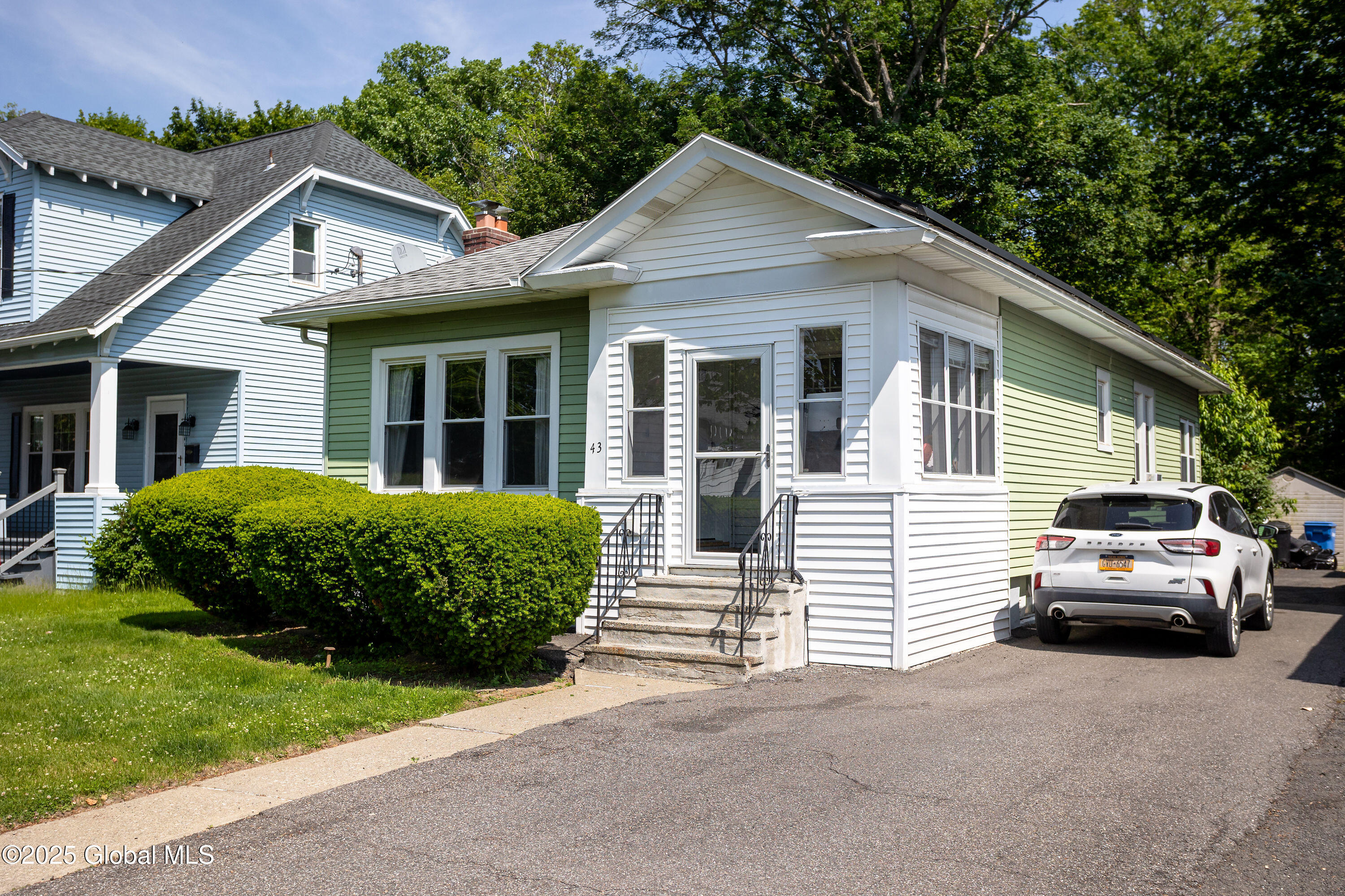 43 Holmes Court, Albany, New York image 17
