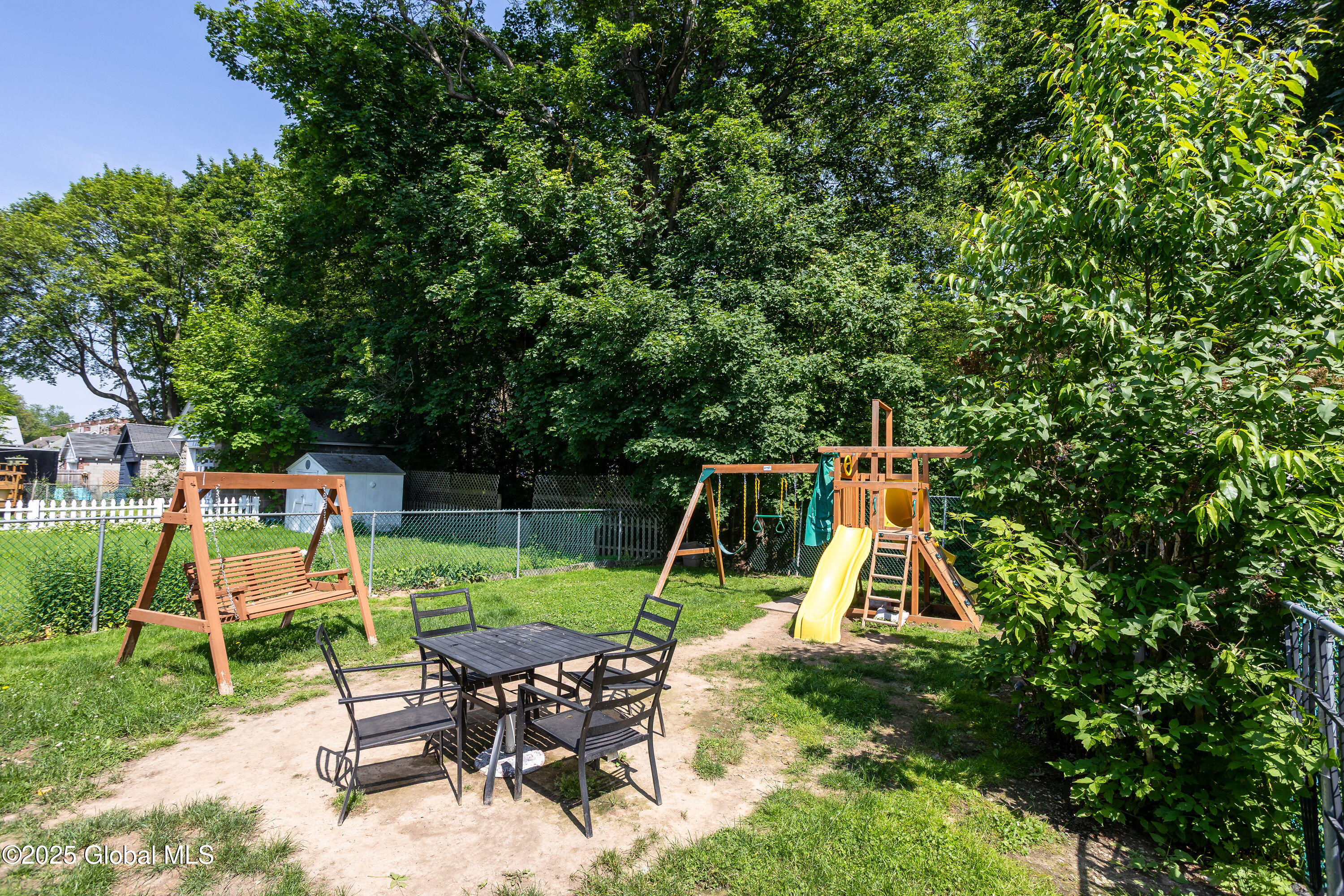 43 Holmes Court, Albany, New York image 16