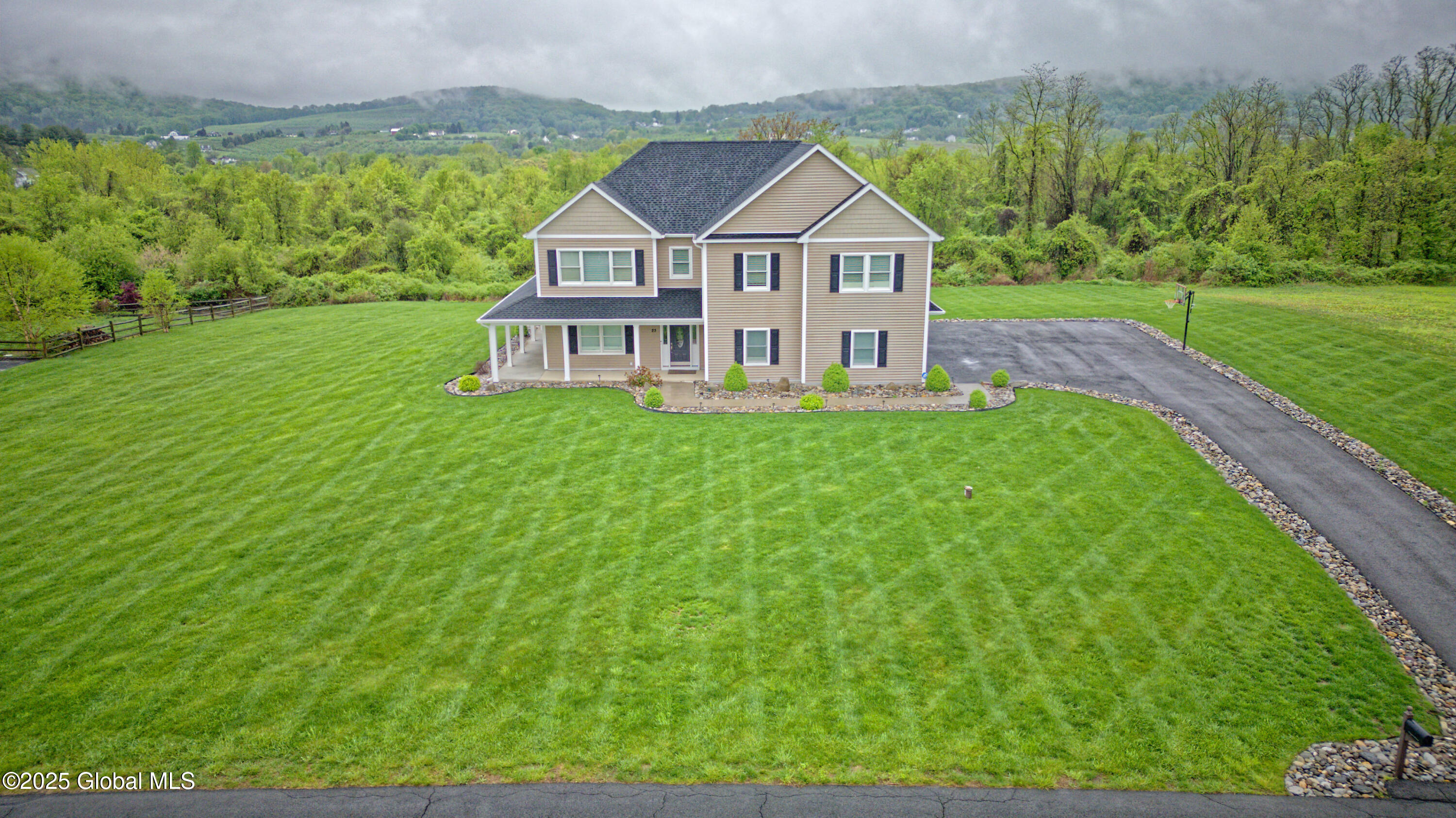 23 Quaker Hill Road, Milton, New York image 1