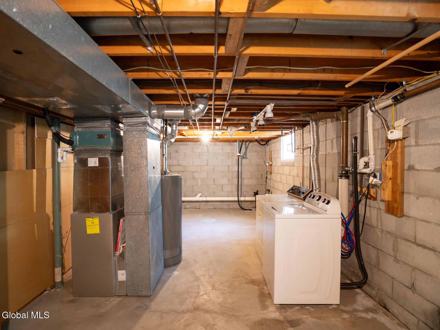 Schenectady, New York 12303, United States, 3 Bedrooms Bedrooms, ,1 BathroomBathrooms,Residential,Contingent,185980