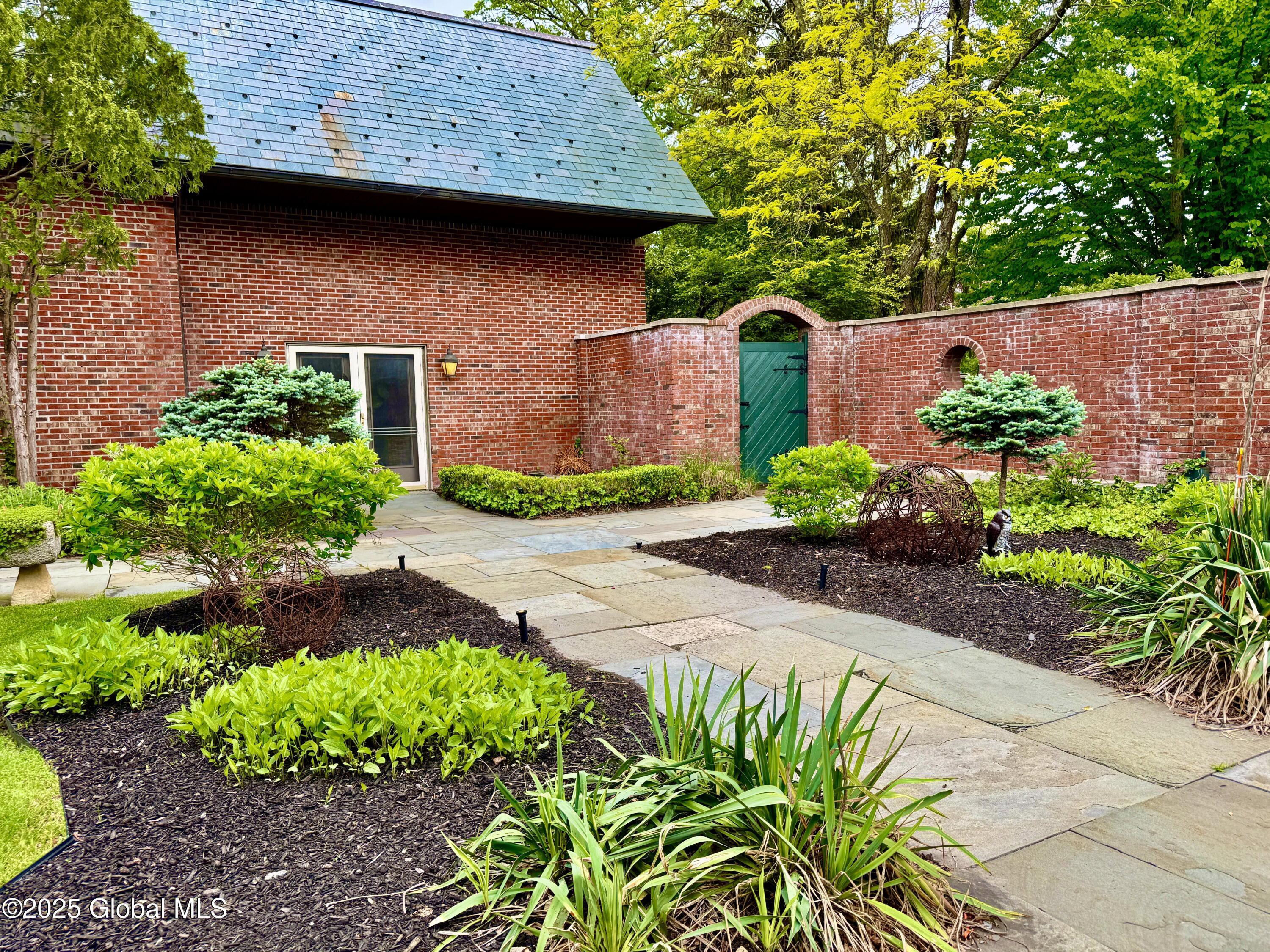 170-176 Woodlawn Avenue, Saratoga Springs, New York image 18