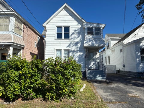 Multifamily For Sale - 1340 4th Avenue<br/> Schenectady, NY 12303
