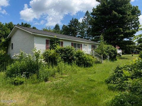 Homes For Sale - 262 Pine Woods Road<br/> Rensselaer County, Melrose, NY 12121