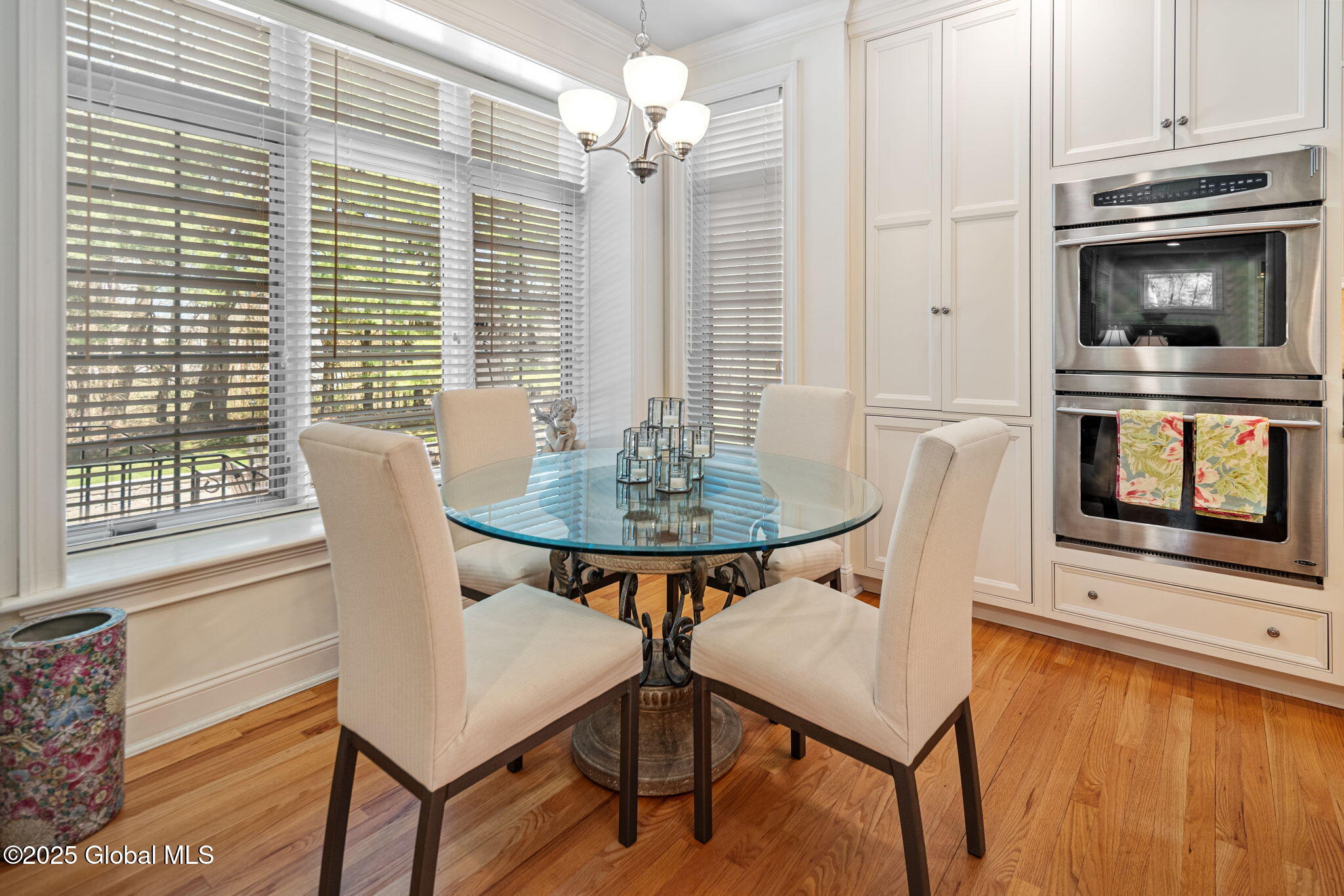 92 Robinwood Drive, Clifton Park, New York image 8