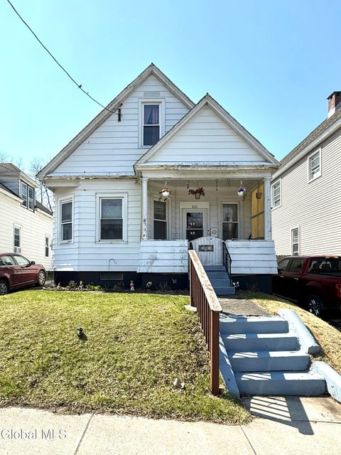Photo of 826 Salina Street, Schenectady, NY 12308 (MLS # 202615347)