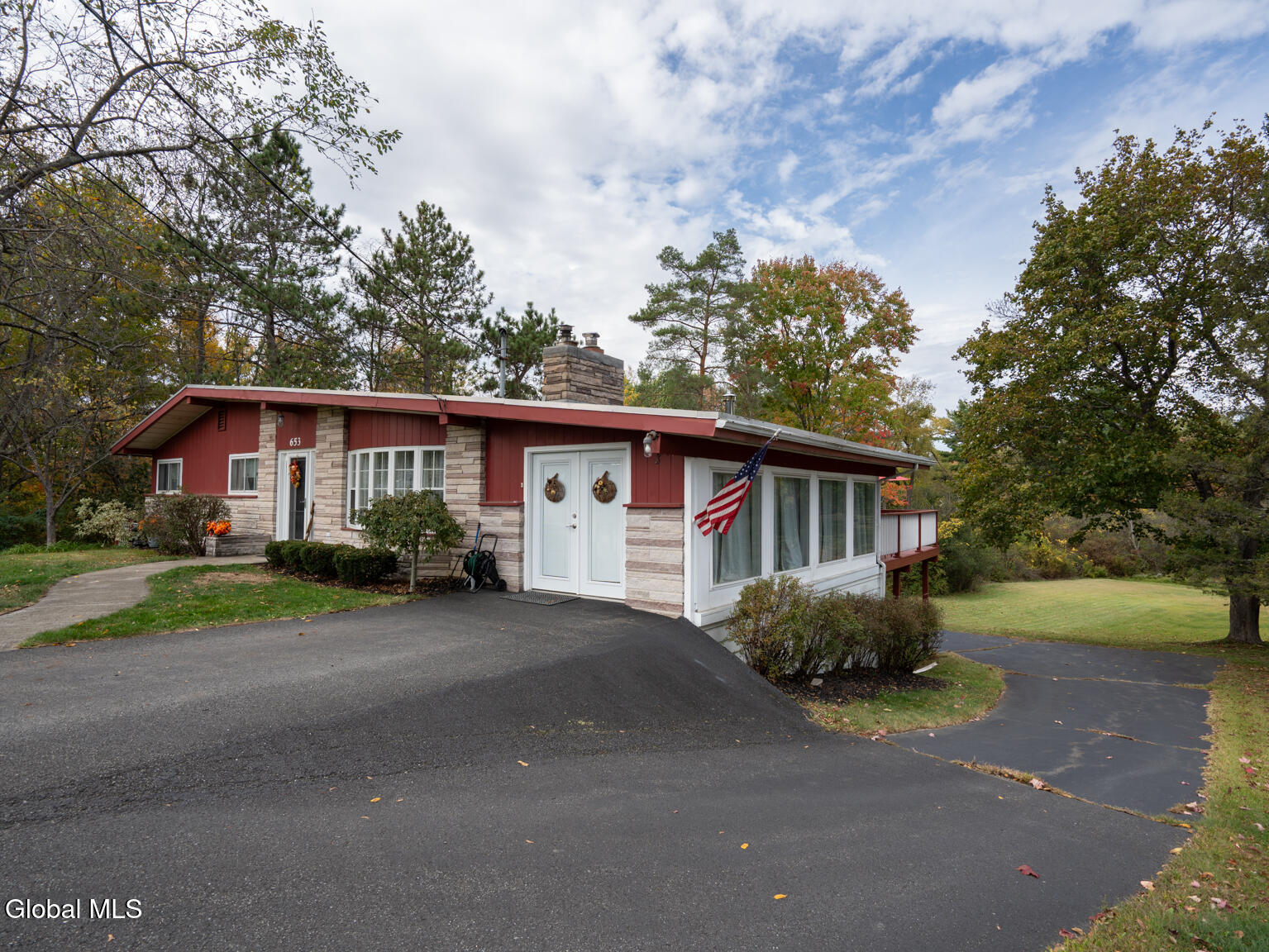 Troy, New York 12180, United States, 3 Bedrooms Bedrooms, ,2 BathroomsBathrooms,Residential,Active,227201