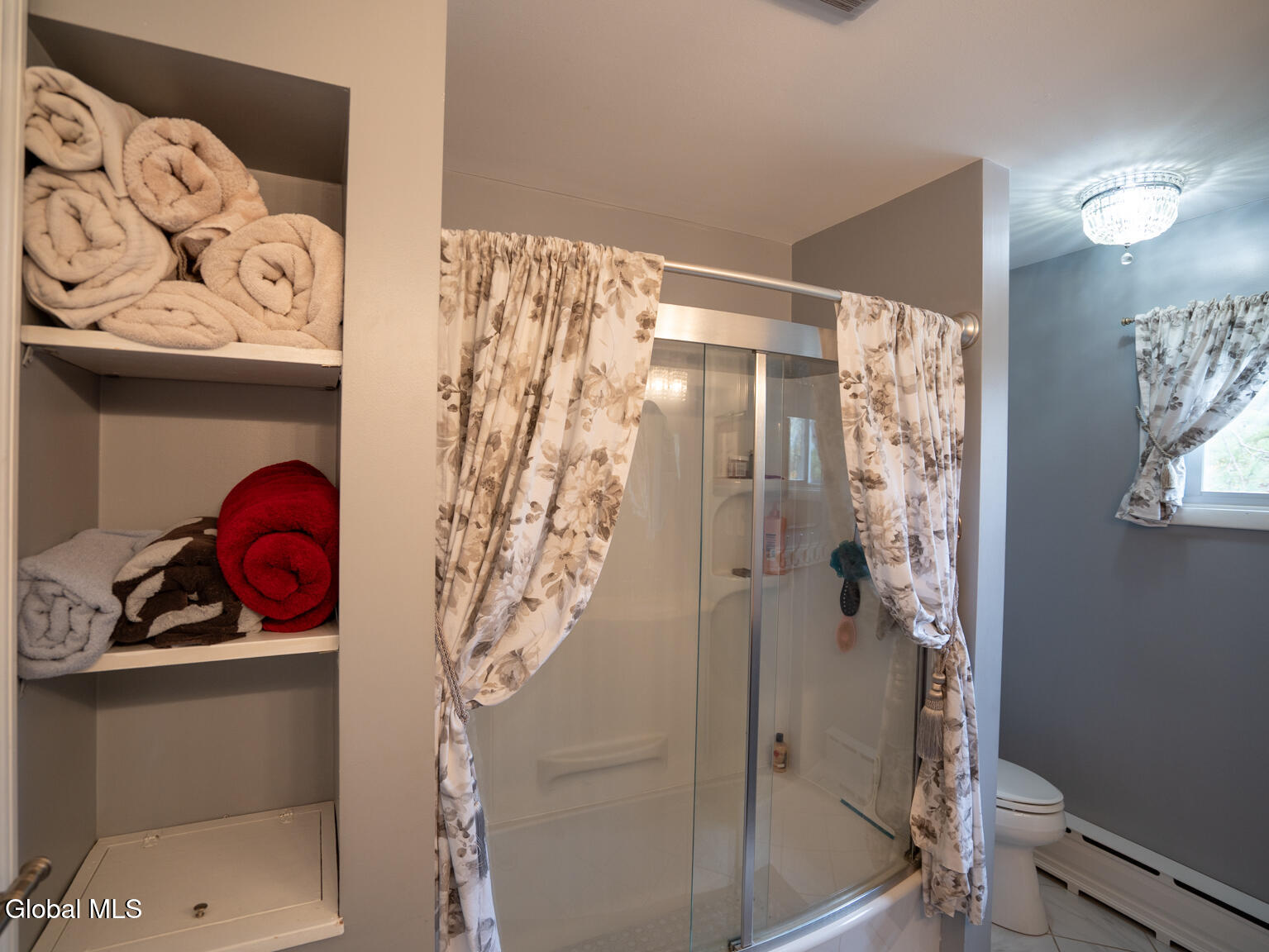 Troy, New York 12180, United States, 3 Bedrooms Bedrooms, ,2 BathroomsBathrooms,Residential,Active,227201