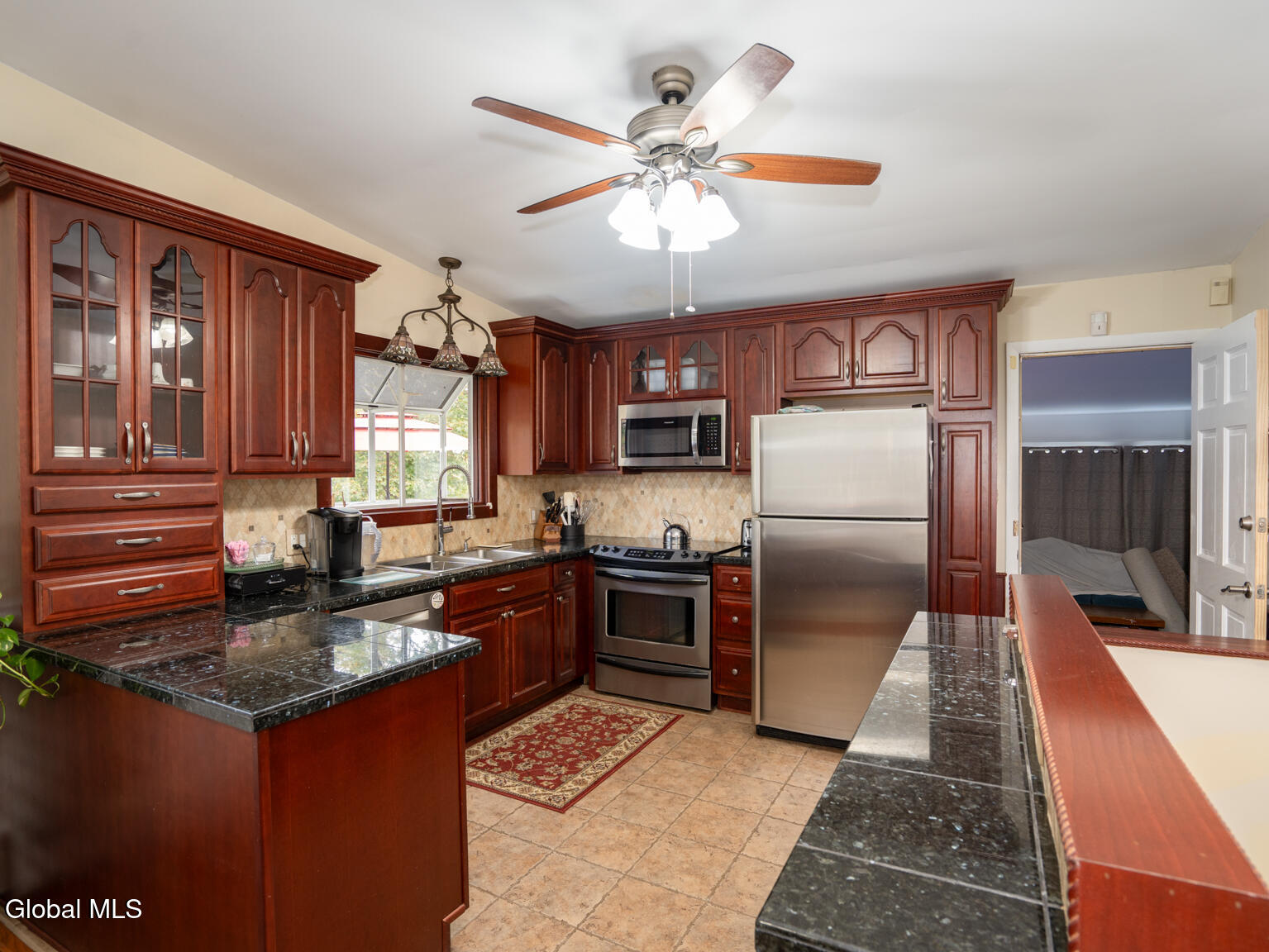 Troy, New York 12180, United States, 3 Bedrooms Bedrooms, ,2 BathroomsBathrooms,Residential,Active,227201