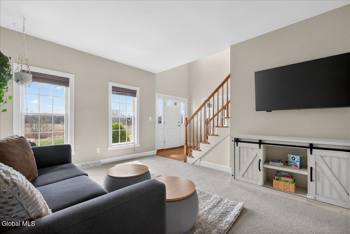 7 Rolling Hills Drive