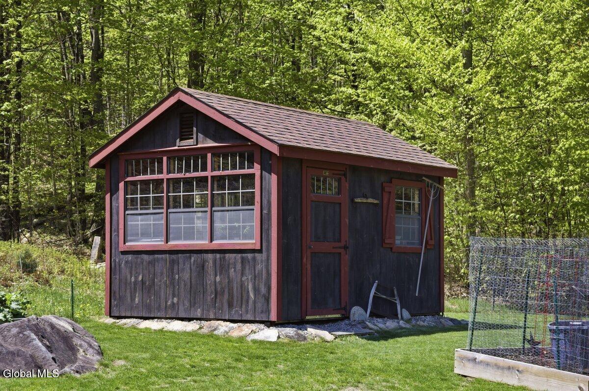 212 Backus Lane