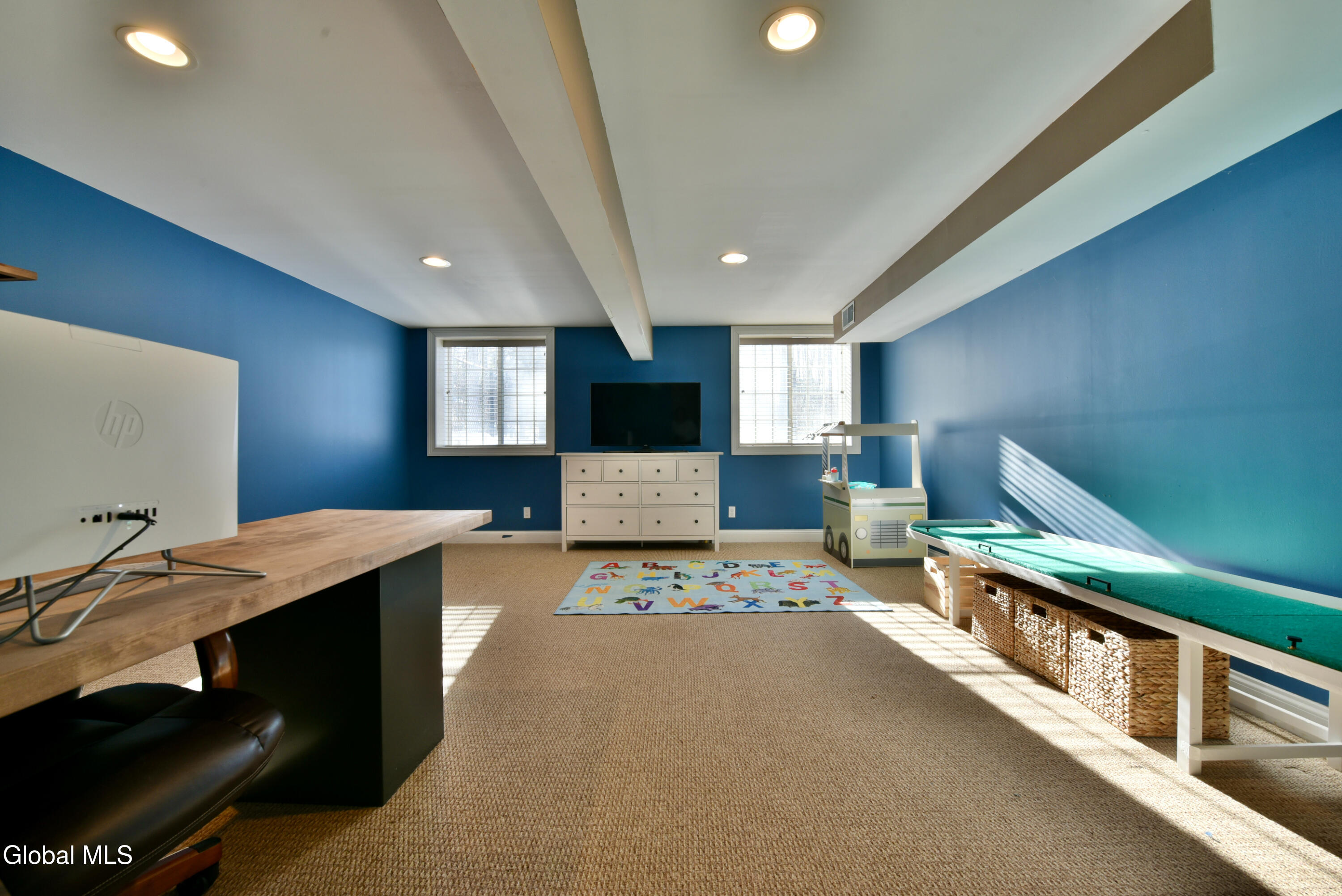 Saratoga Springs, New York 12866, United States, 3 Bedrooms Bedrooms, ,3 BathroomsBathrooms,Residential,Active,257506