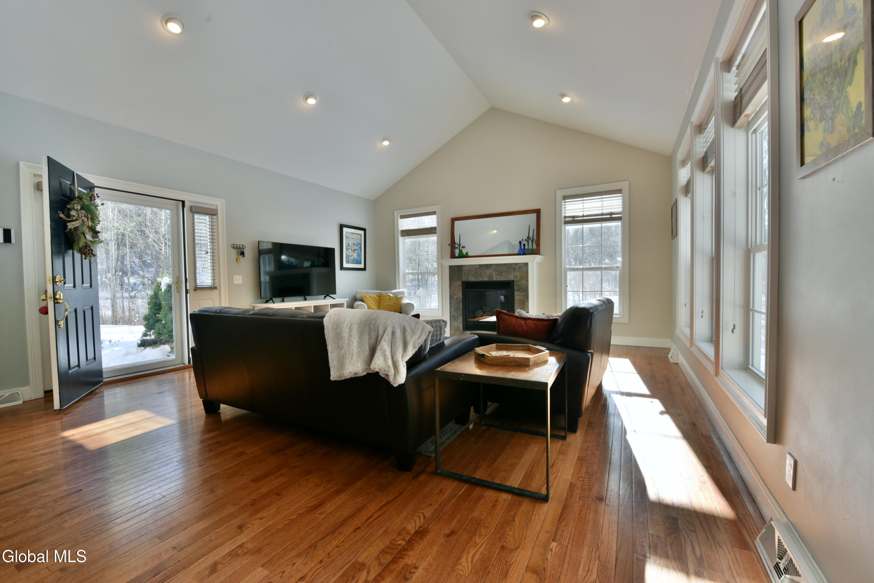 Saratoga Springs, New York 12866, United States, 3 Bedrooms Bedrooms, ,3 BathroomsBathrooms,Residential,Active,257506