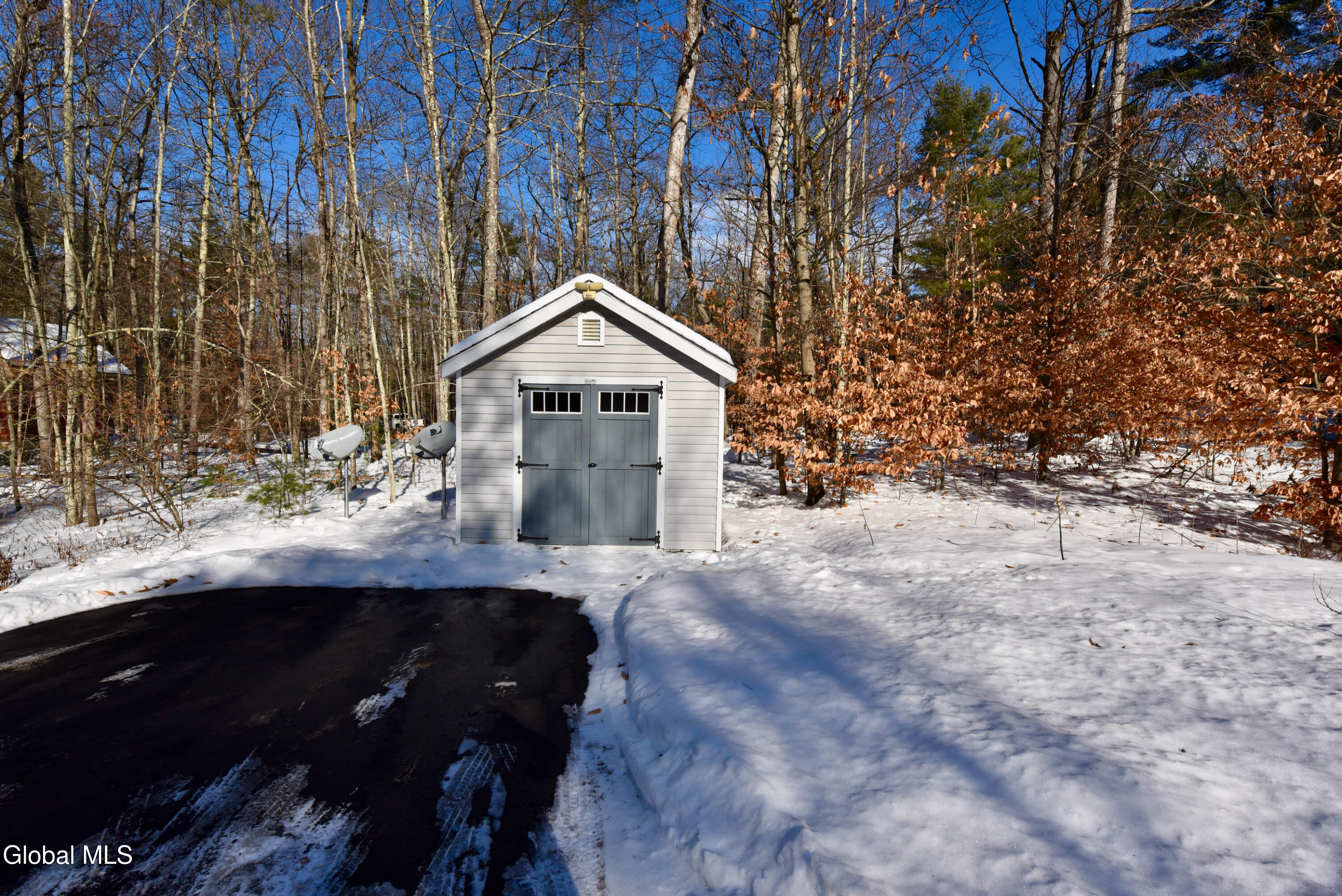 Saratoga Springs, New York 12866, United States, 3 Bedrooms Bedrooms, ,3 BathroomsBathrooms,Residential,Active,257506