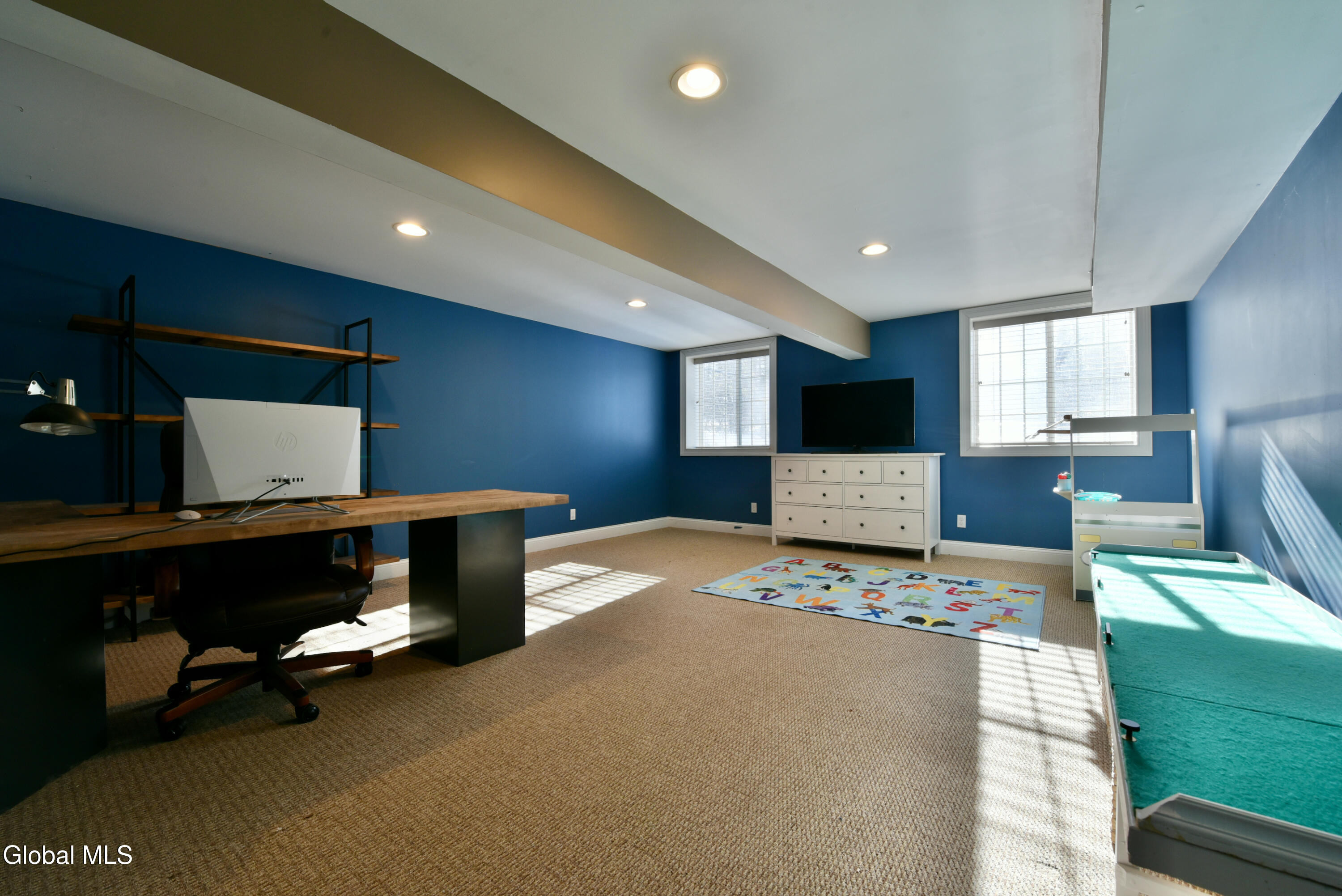 Saratoga Springs, New York 12866, United States, 3 Bedrooms Bedrooms, ,3 BathroomsBathrooms,Residential,Active,257506