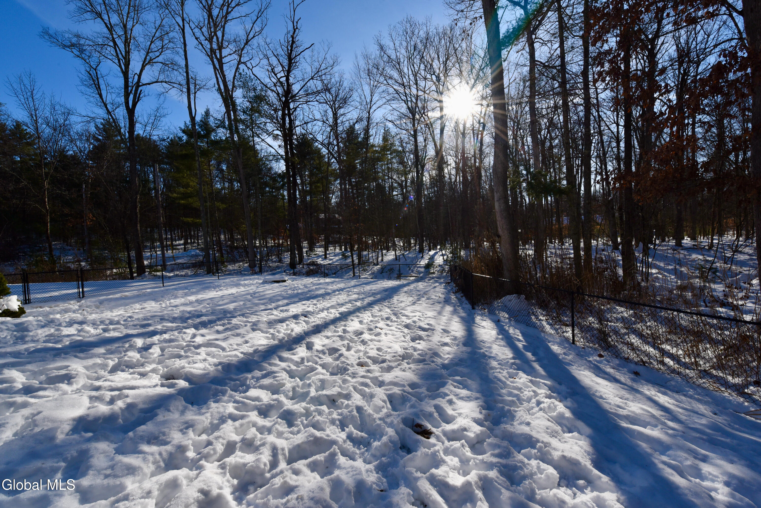 Saratoga Springs, New York 12866, United States, 3 Bedrooms Bedrooms, ,3 BathroomsBathrooms,Residential,Active,257506