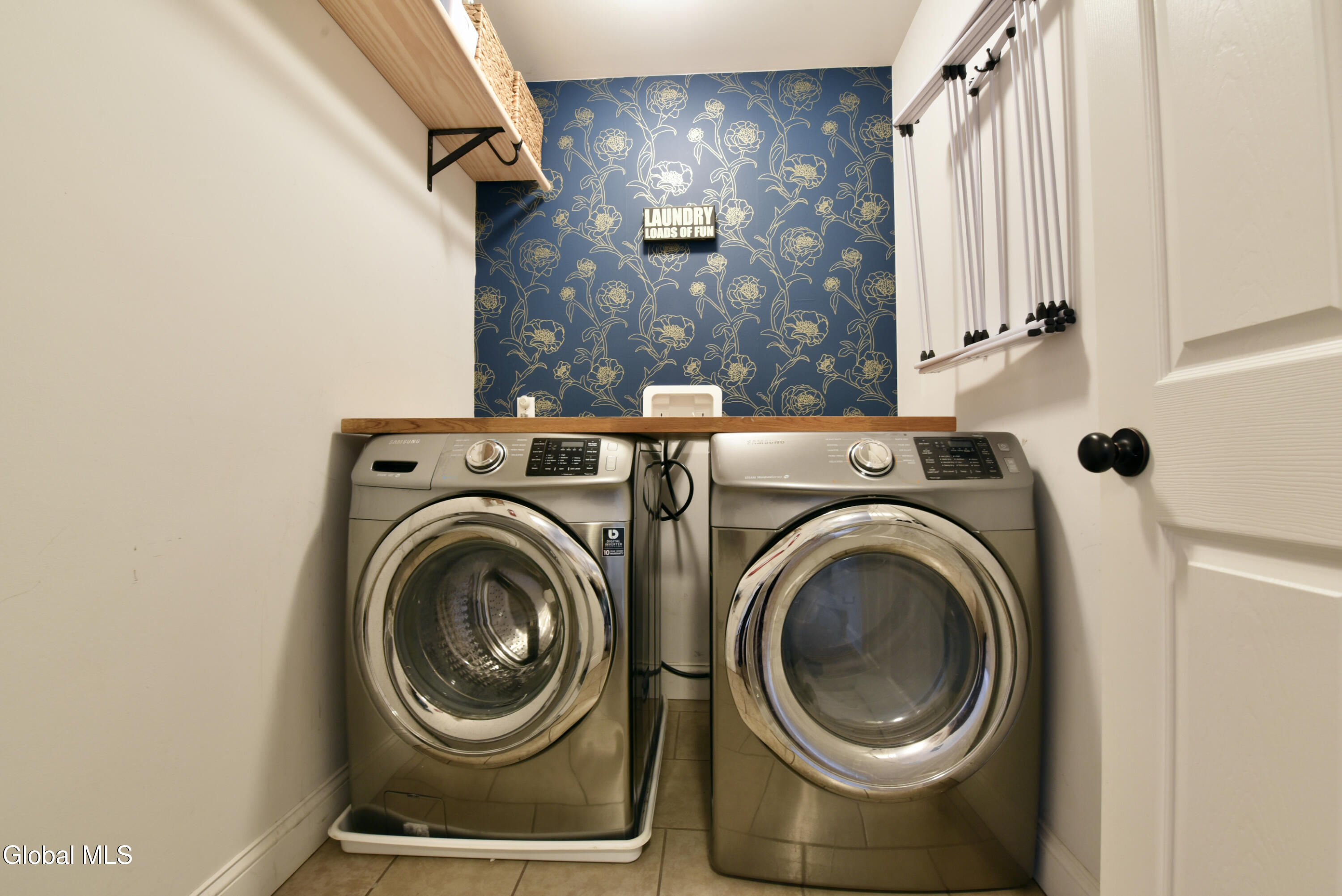 Saratoga Springs, New York 12866, United States, 3 Bedrooms Bedrooms, ,3 BathroomsBathrooms,Residential,Active,257506