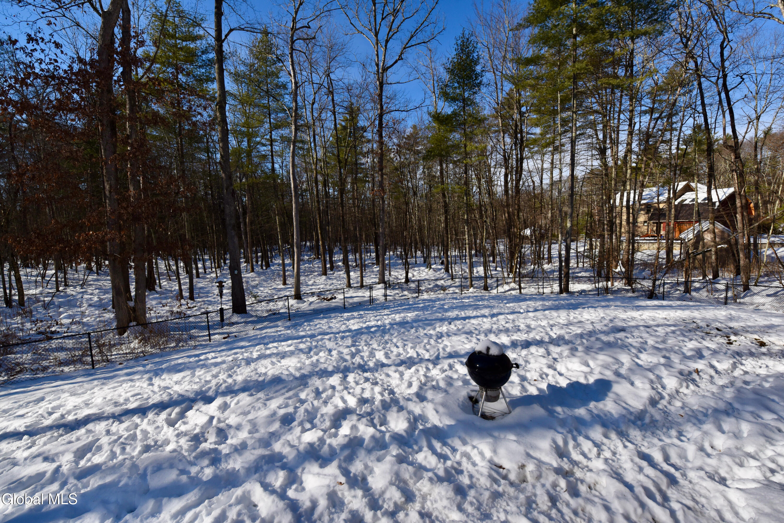 Saratoga Springs, New York 12866, United States, 3 Bedrooms Bedrooms, ,3 BathroomsBathrooms,Residential,Active,257506