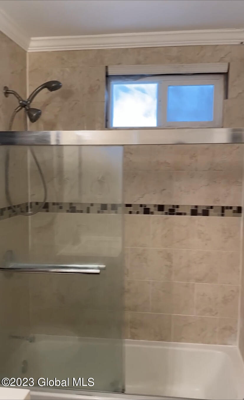 Schenectady, New York 12308, United States, 4 Bedrooms Bedrooms, ,2 BathroomsBathrooms,Residential,Active,48505