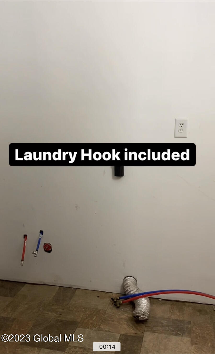 Schenectady, New York 12308, United States, 4 Bedrooms Bedrooms, ,2 BathroomsBathrooms,Residential,Active,48505