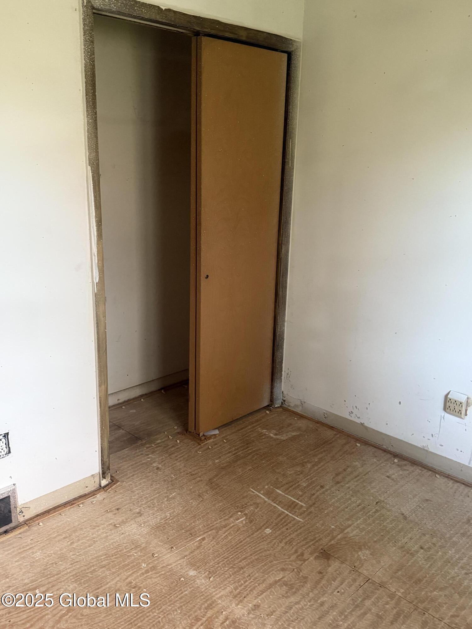 63 Ormond Street, Albany, New York image 20