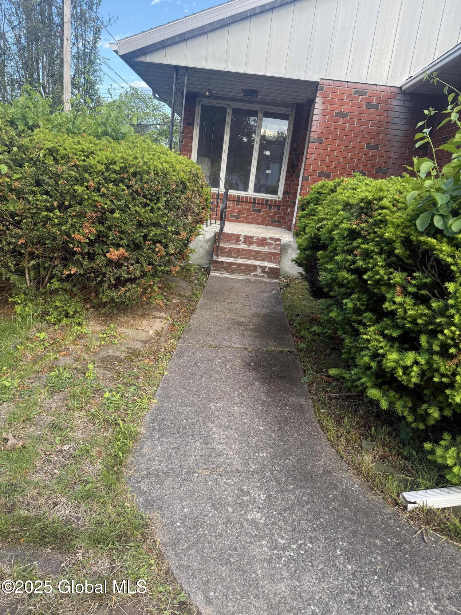 63 Ormond Street, Albany, New York image 5