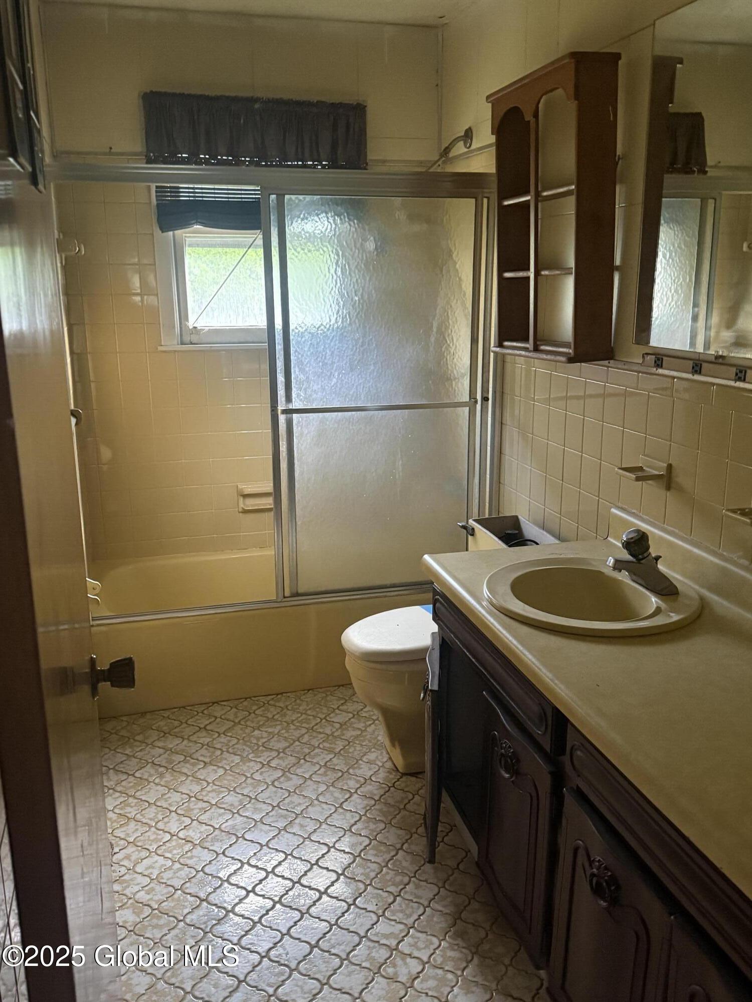 63 Ormond Street, Albany, New York image 13