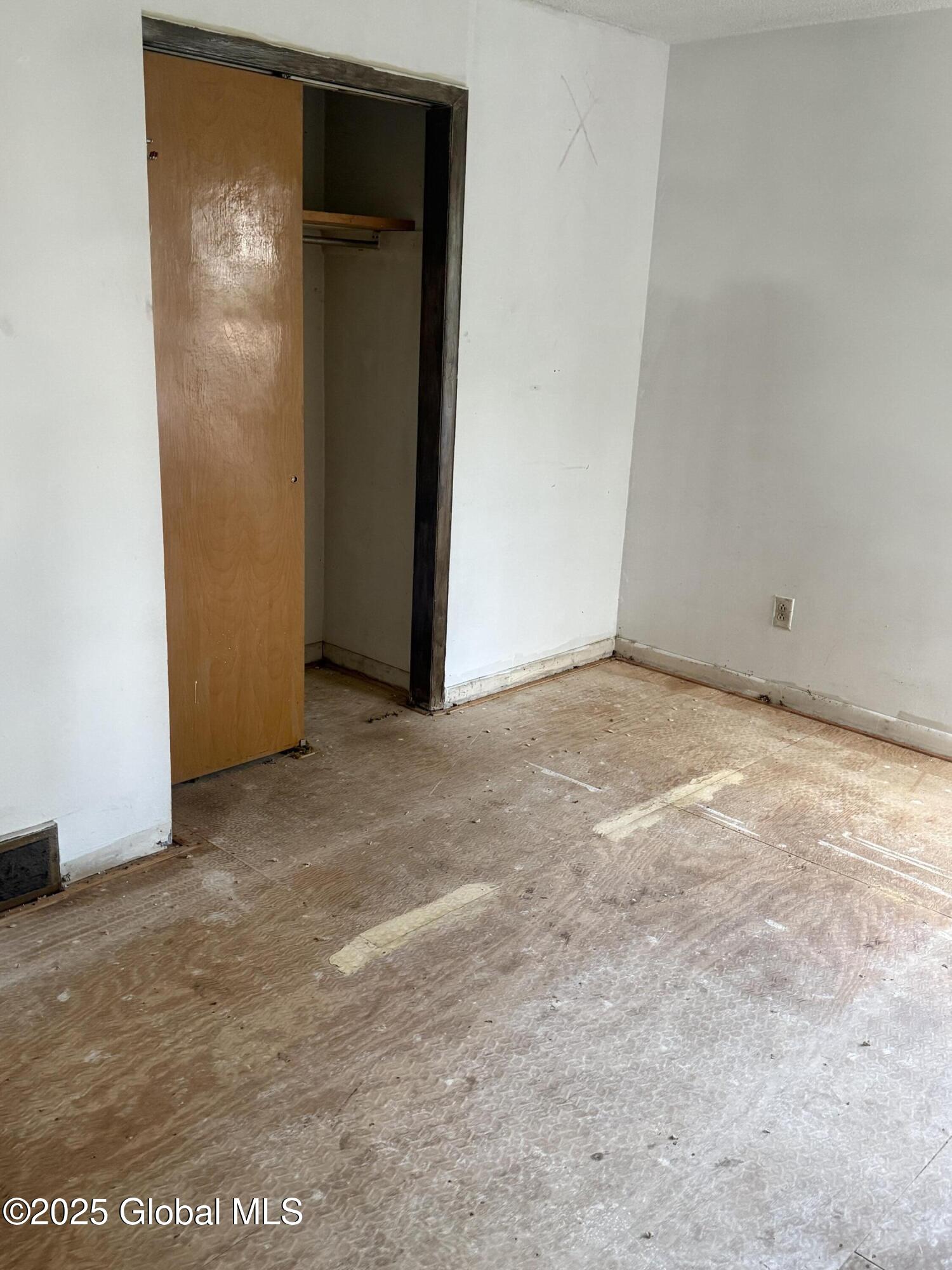 63 Ormond Street, Albany, New York image 39