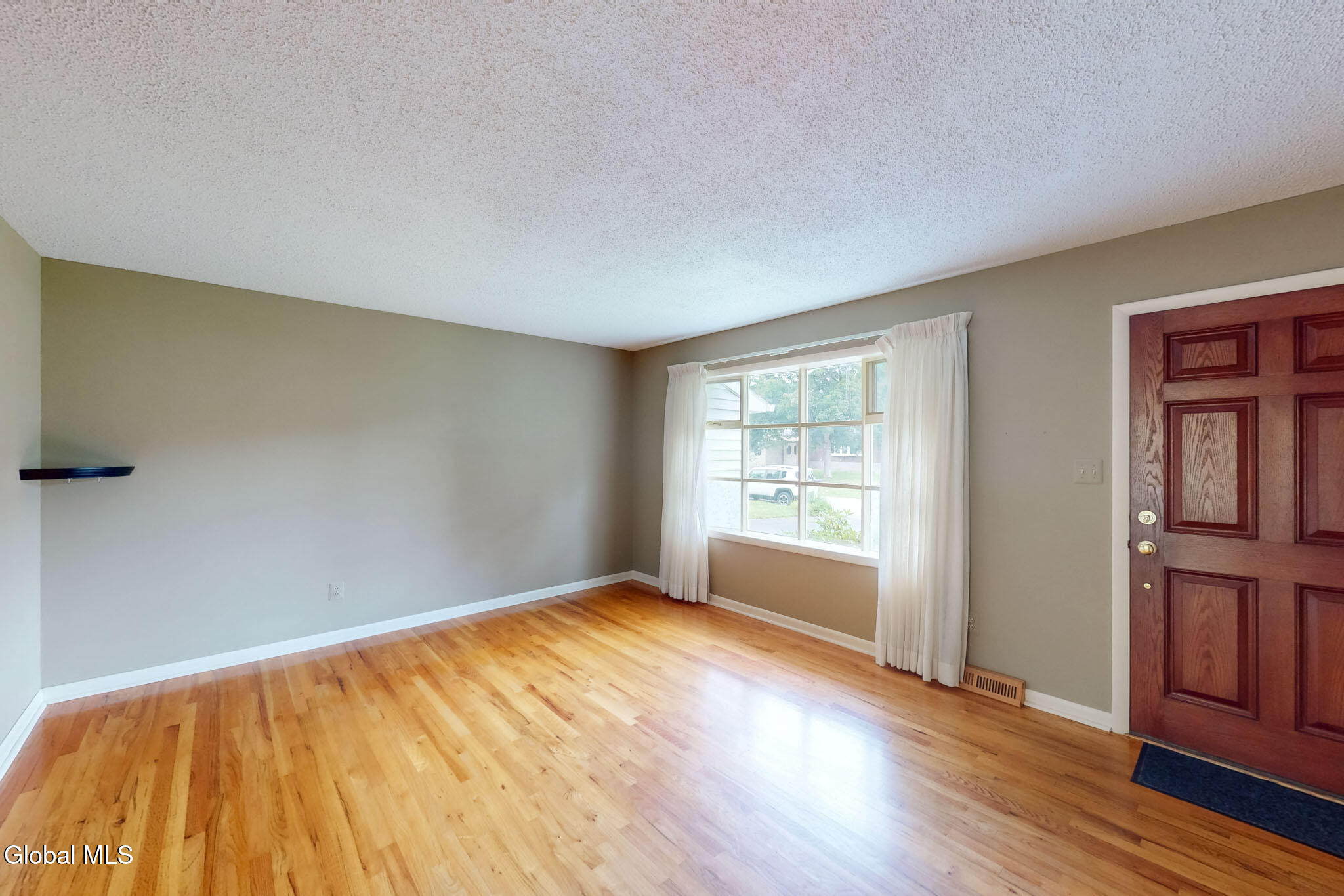 15 Woodside Court