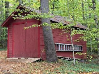 Caroga Lake, New York 12032, United States, 5 Bedrooms Bedrooms, ,3 BathroomsBathrooms,Residential,Active,212023