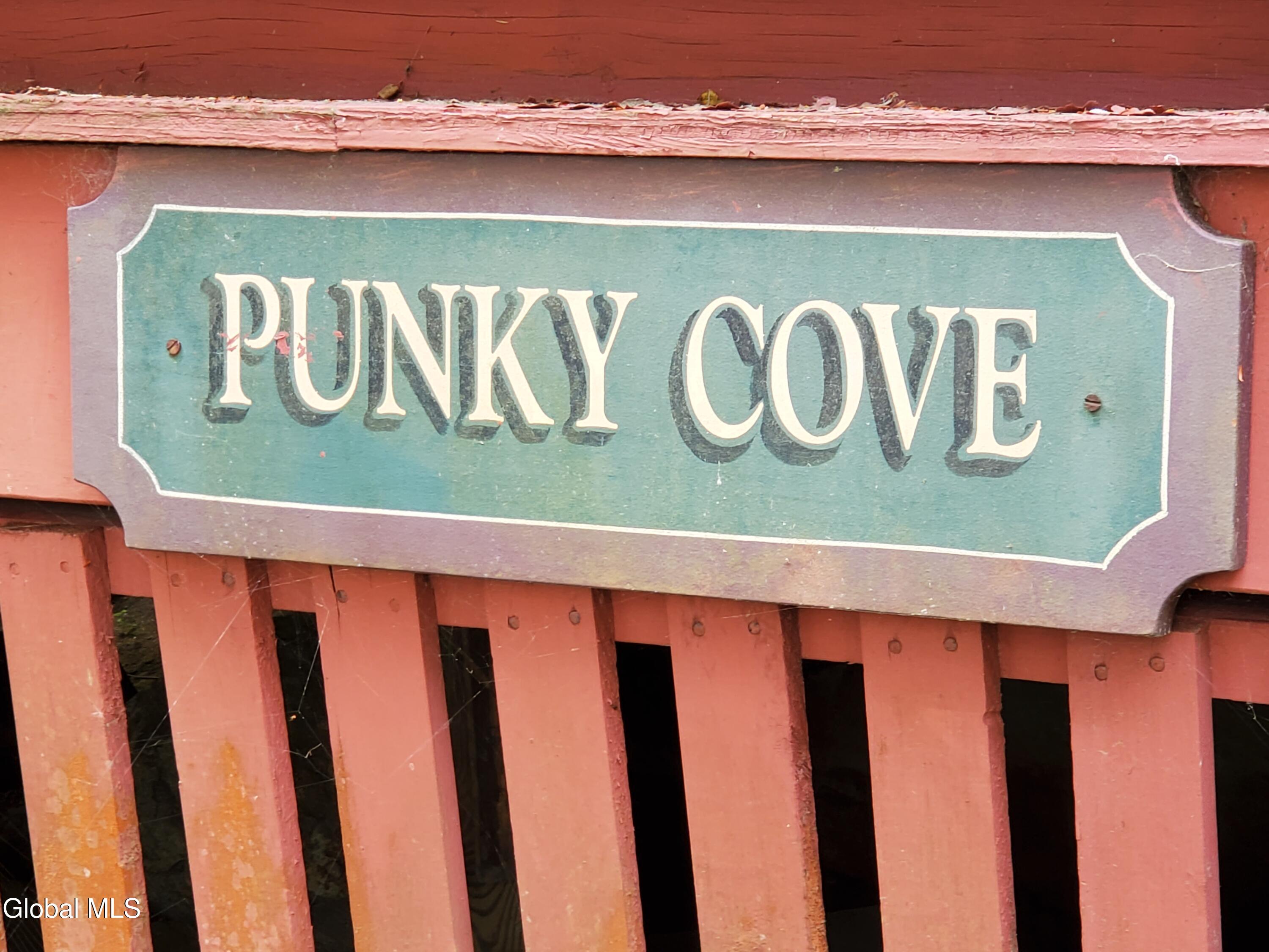 Caroga Lake, New York 12032, United States, 5 Bedrooms Bedrooms, ,3 BathroomsBathrooms,Residential,Active,212023