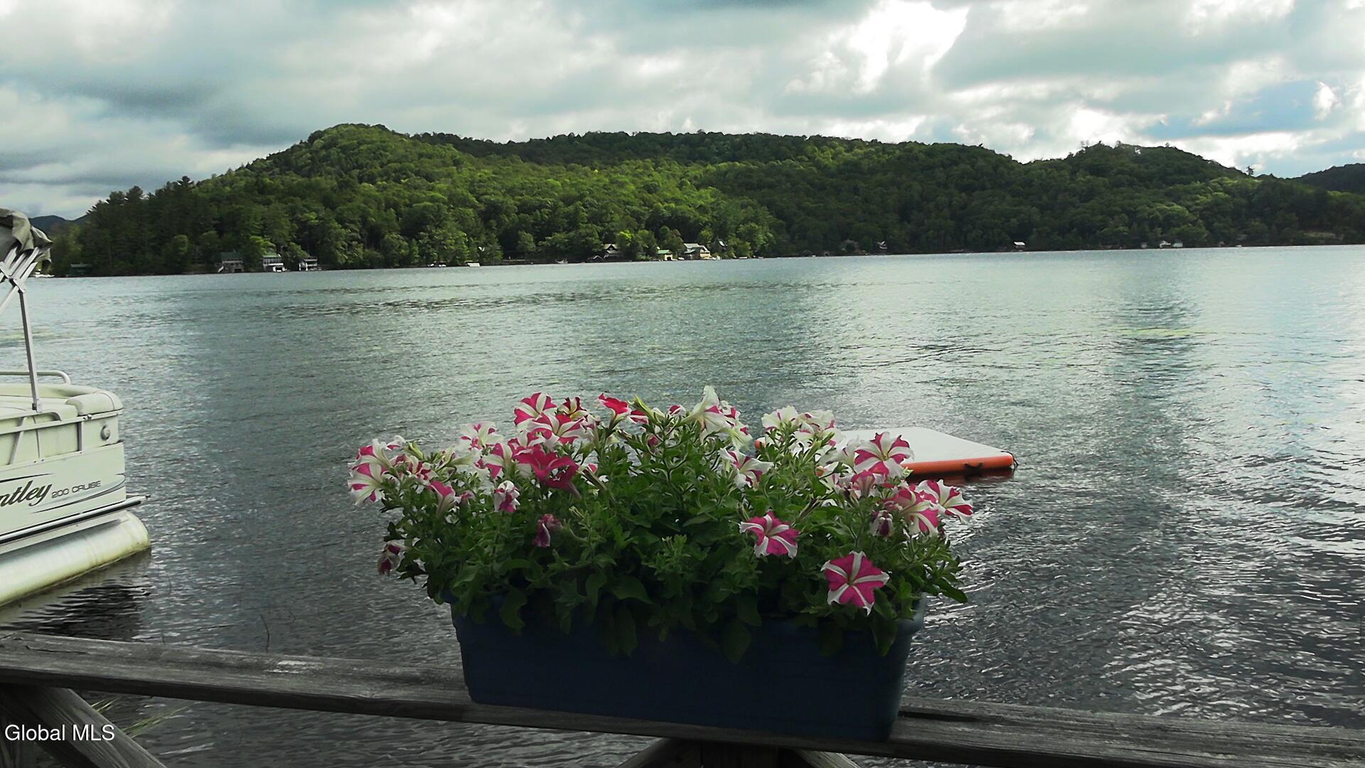 Caroga Lake, New York 12032, United States, 5 Bedrooms Bedrooms, ,3 BathroomsBathrooms,Residential,Active,212023