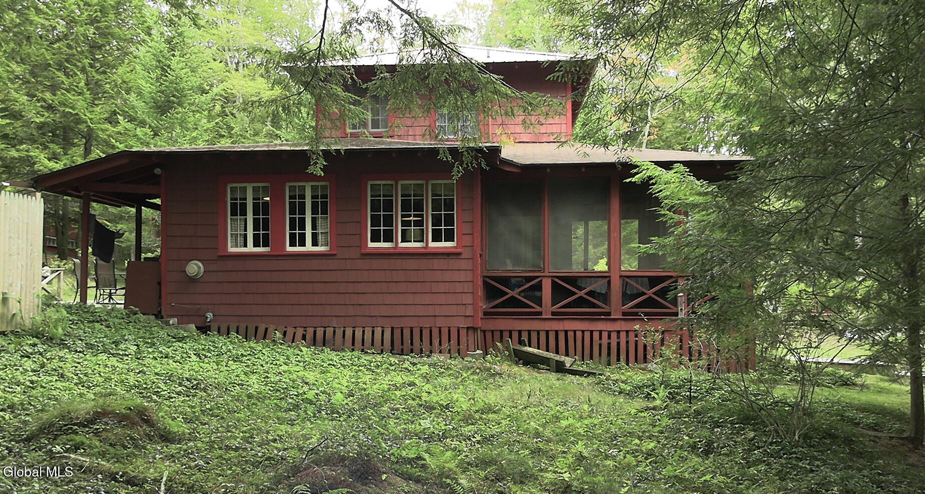 Caroga Lake, New York 12032, United States, 5 Bedrooms Bedrooms, ,3 BathroomsBathrooms,Residential,Active,212023