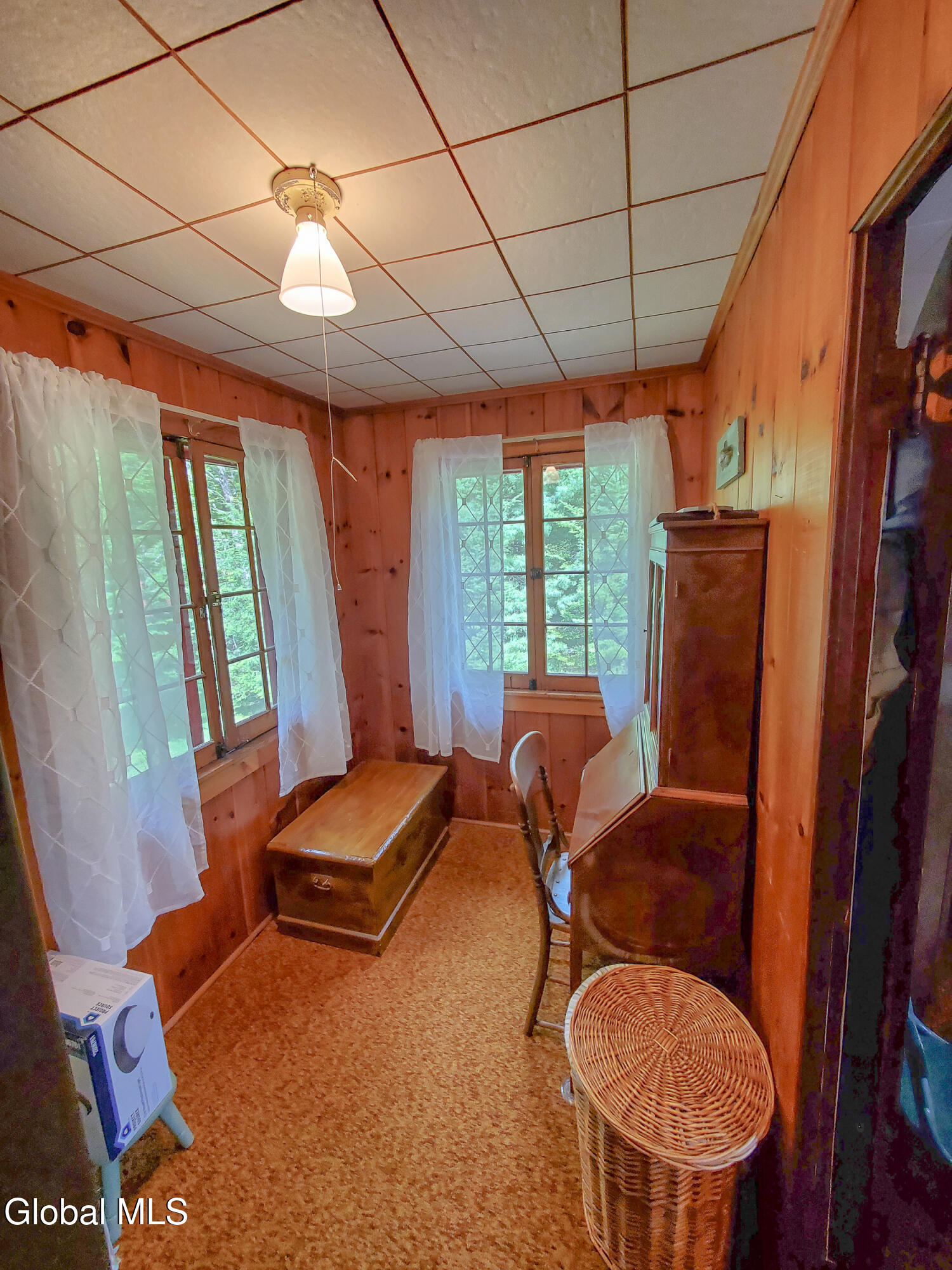 Caroga Lake, New York 12032, United States, 5 Bedrooms Bedrooms, ,3 BathroomsBathrooms,Residential,Active,212023