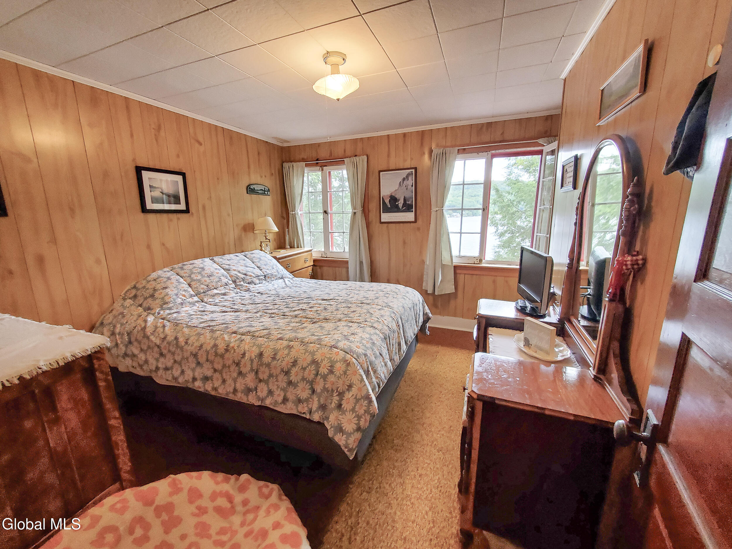 Caroga Lake, New York 12032, United States, 5 Bedrooms Bedrooms, ,3 BathroomsBathrooms,Residential,Active,212023