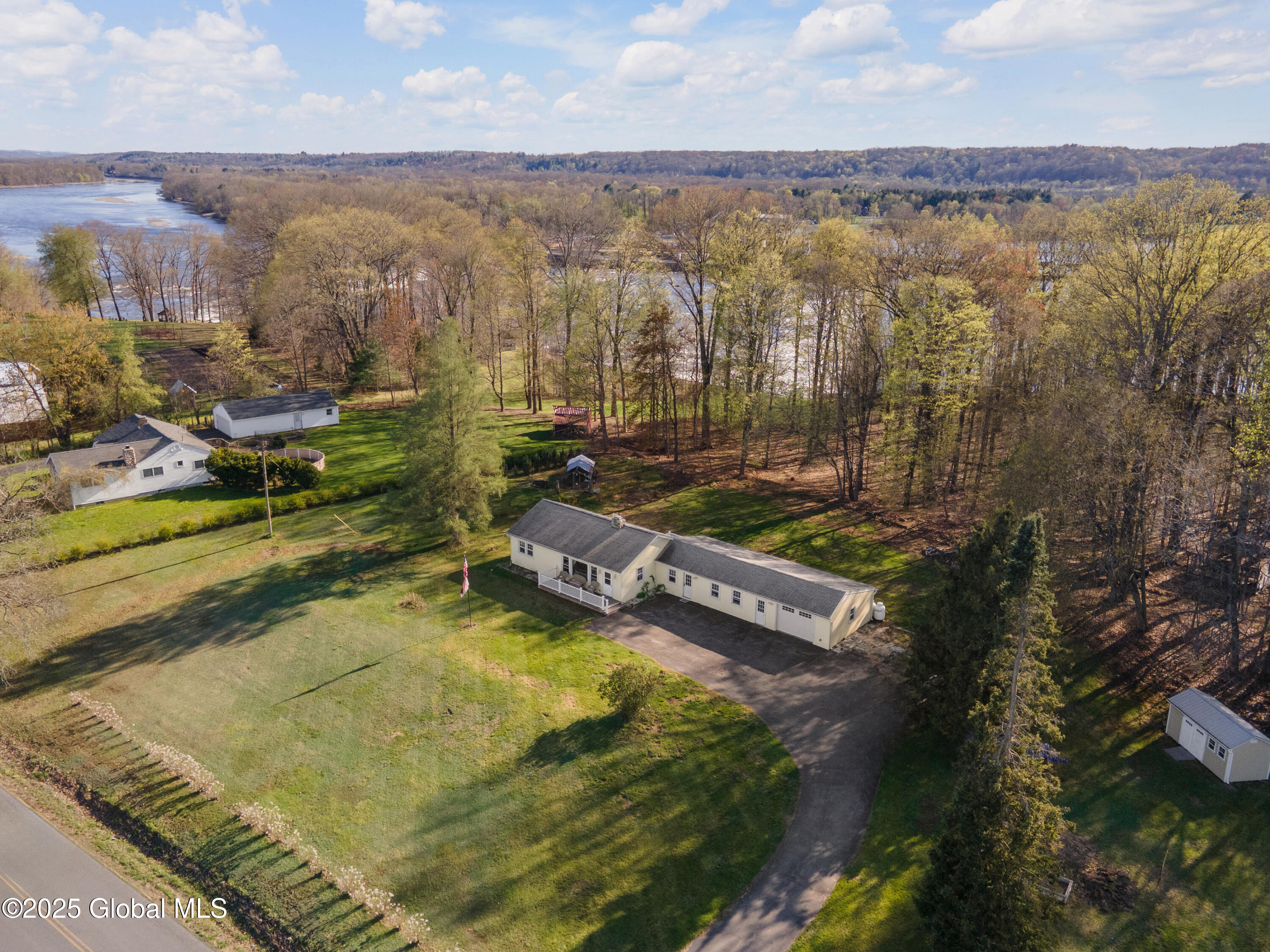2977 River Road, Melrose, New York image 45
