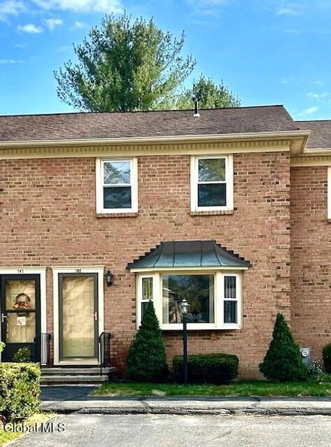 Photo of 148 Williamsburg Court, Albany, NY 12203 (MLS # 202529907)