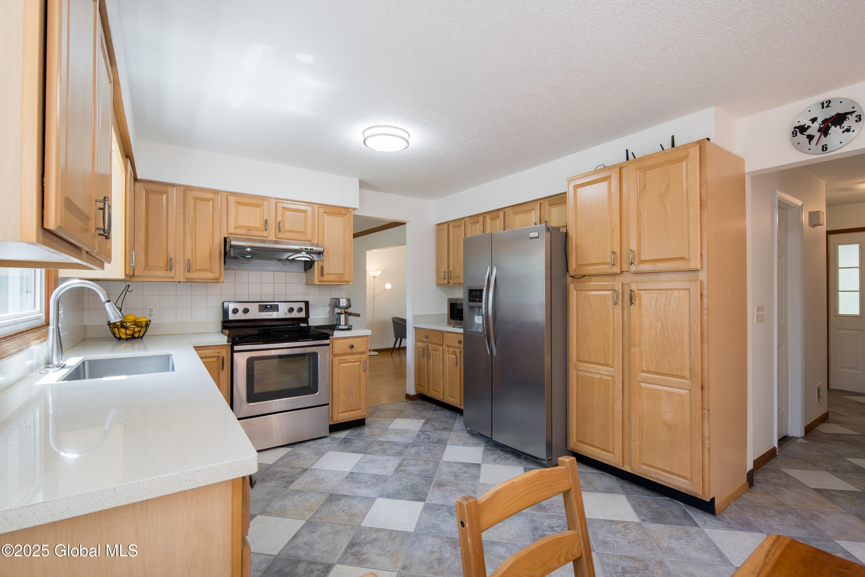 61 Esopus Drive, Clifton Park, New York image 5