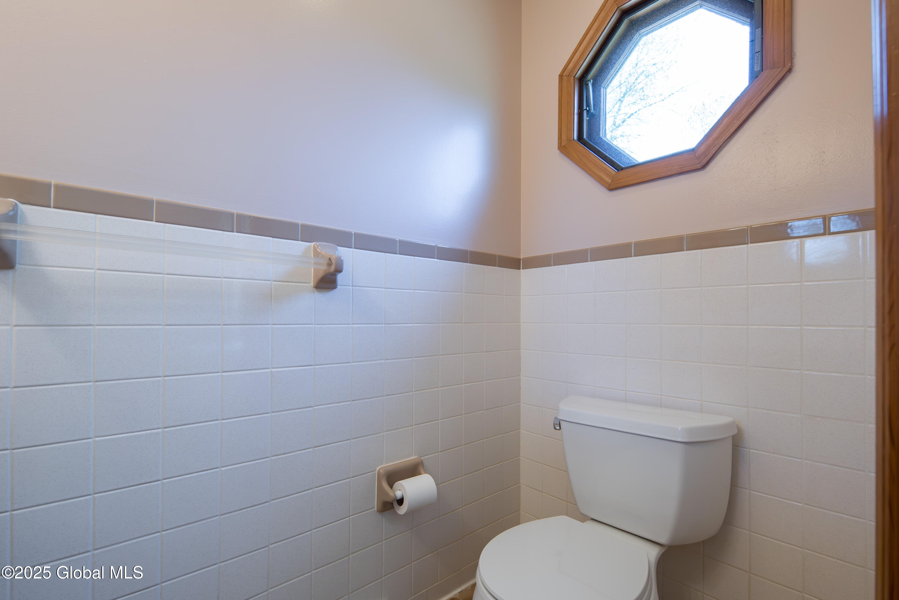 61 Esopus Drive, Clifton Park, New York image 33