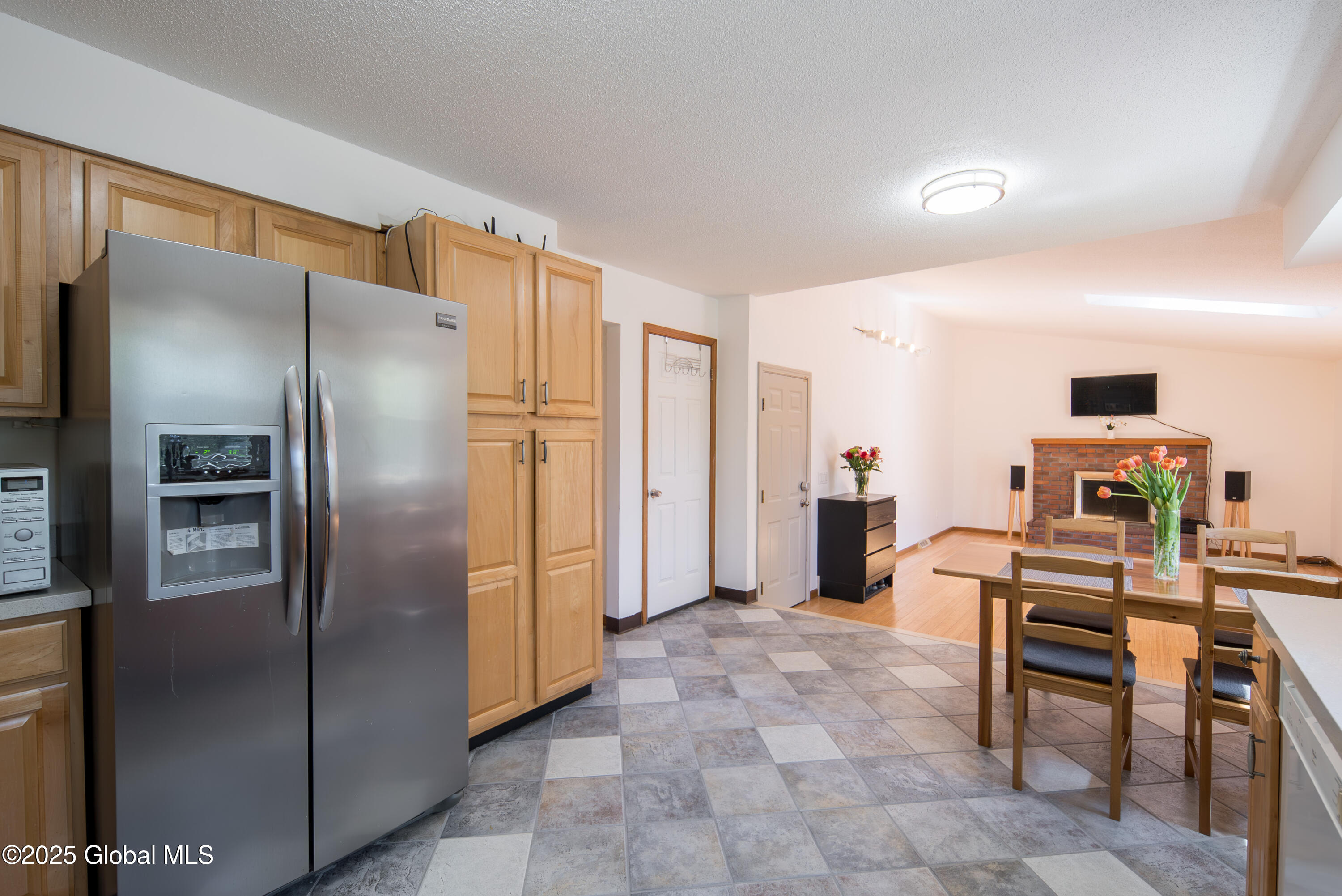 61 Esopus Drive, Clifton Park, New York image 7