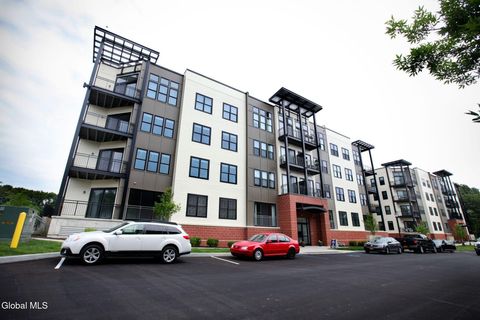 Photo of 308 Excelsior Avenue #406, Saratoga Springs, NY 12866 (MLS # 202530498)