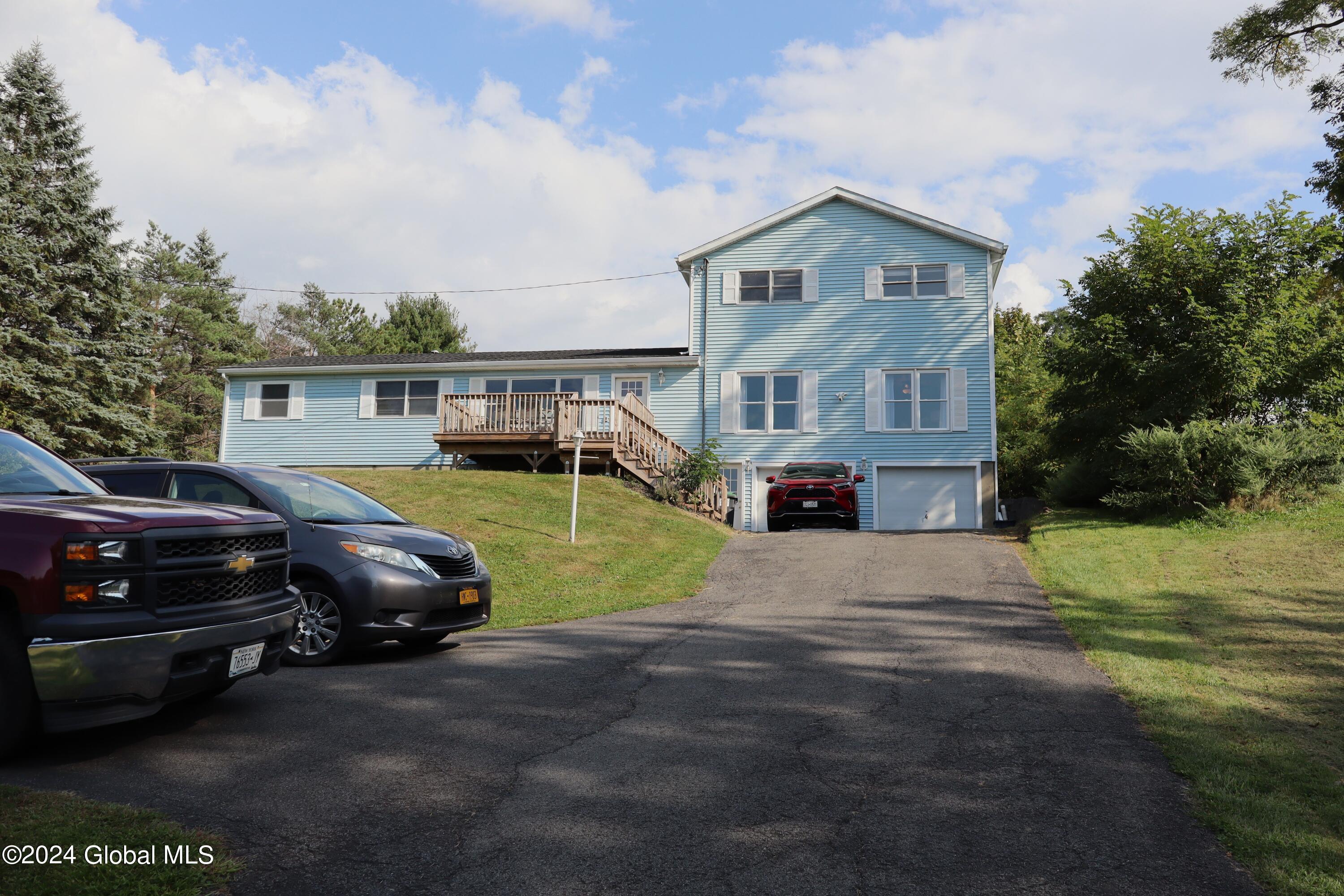 49 Abbott Drive, Poestenkill, New York image 1